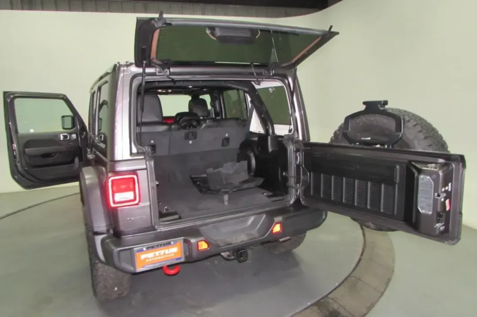 2021 /Black Leather Jeep Wrangler Unlimited Rubicon (1C4HJXFNXMW) with an Other engine, located at 12830 Highway 21, De Soto, MO, 63020, (636) 337-7777, 38.153099, -90.573624 - **Adventure Awaits with the 2021 Jeep Wrangler Unlimited Rubicon at Pettus CDJR DeSoto!** <br /> <br /> If you're looking for a vehicle that perfectly complements your adventurous lifestyle, look no further than this stunning 2021 Jeep Wrangler Unlimited Rubicon. Whether you're navigating the rugged - Photo#29