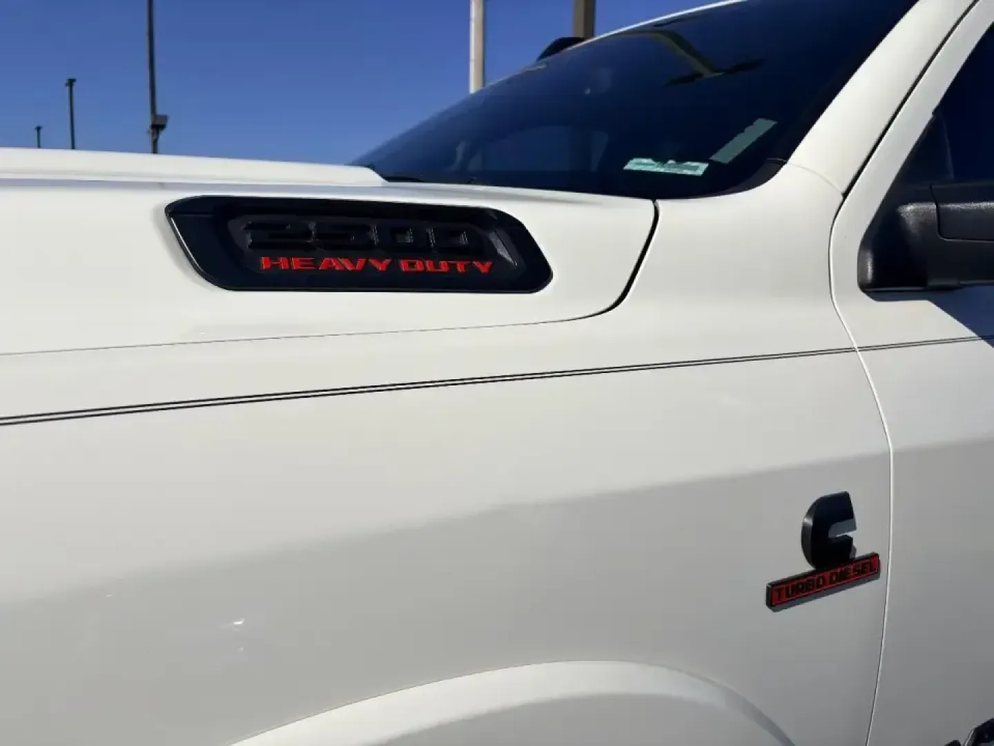 2021 /Black Ram 2500 Laramie (3C6UR5FLXMG) with an 6.7L L6 OHV 24V TURBO DIESEL engine, 6A transmission, located at 12830 Highway 21, De Soto, MO, 63020, (636) 337-7777, 38.153099, -90.573624 - If your weekends involve hauling a camper to Washington State Park, towing a trailer out toward the Mark Twain National Forest, or simply powering through long commutes on Highway 21 and I-55, this truck fits the lifestyle. This **2021 Ram 2500 Laramie** is built for drivers who want heavy-duty capa - Photo#3