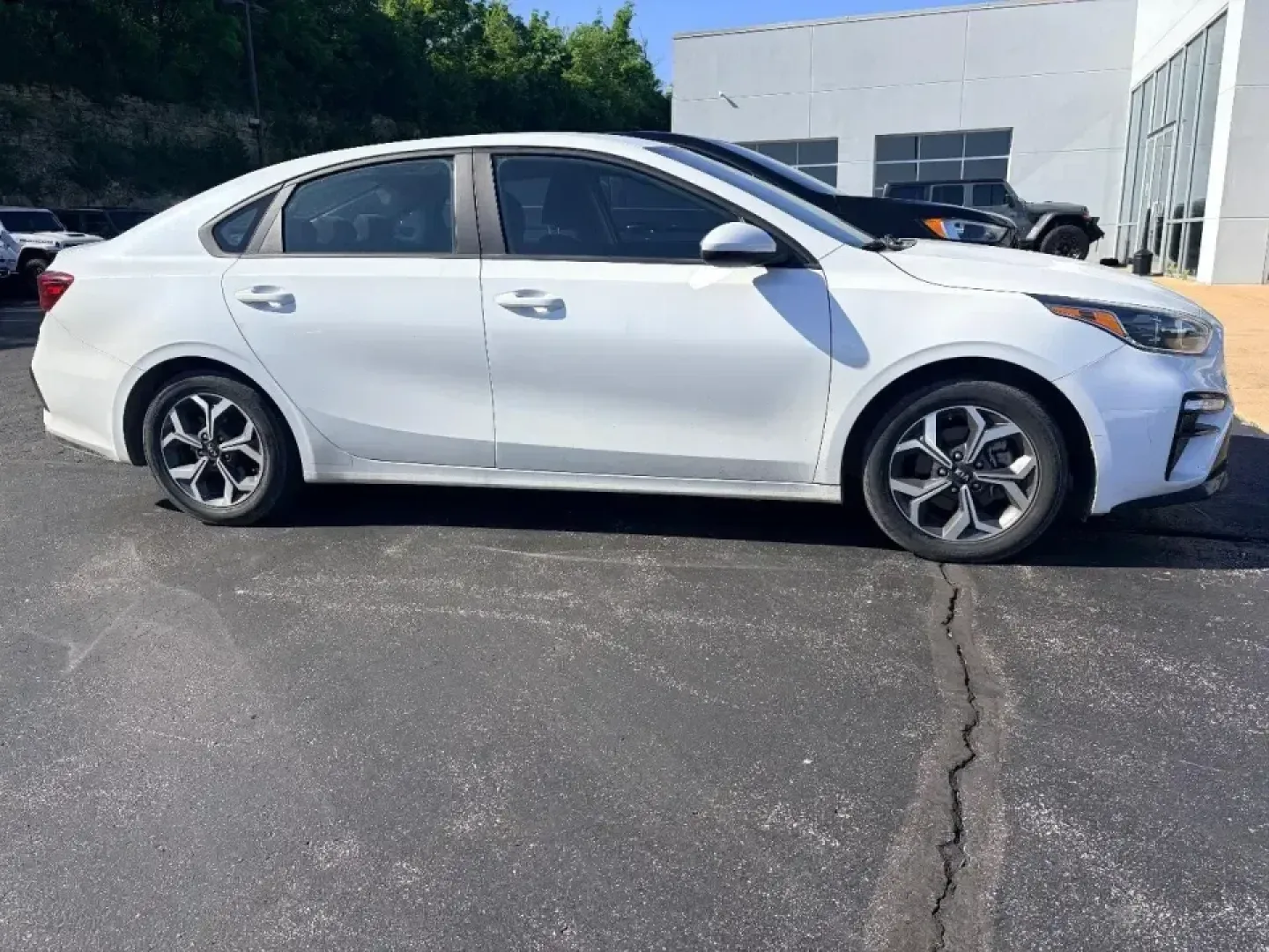 2021 /Black Kia Forte LXS (3KPF24ADXME) with an 2.0L L4 DOHC 16V engine, Automatic transmission, located at 12830 Highway 21, De Soto, MO, 63020, (636) 337-7777, 38.153099, -90.573624 - Whether you're commuting daily from De Soto into St. Louis County, shuttling kids to practices, or planning a weekend road trip down I-55, this 2021 Kia Forte LXS is the kind of practical sedan that fits real-life routines. With impressive fuel economy, easy-to-live-with tech, and a comfortable cabi - Photo#0