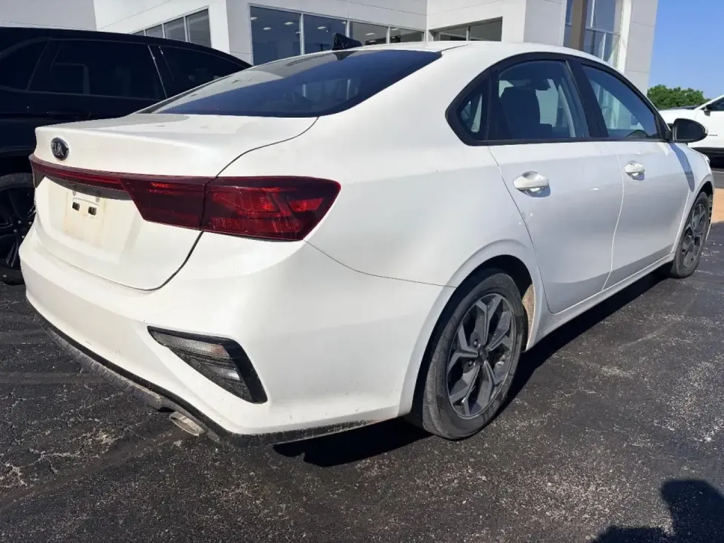 2021 /Black Kia Forte LXS (3KPF24ADXME) with an 2.0L L4 DOHC 16V engine, Automatic transmission, located at 12830 Highway 21, De Soto, MO, 63020, (636) 337-7777, 38.153099, -90.573624 - Whether you're commuting daily from De Soto into St. Louis County, shuttling kids to practices, or planning a weekend road trip down I-55, this 2021 Kia Forte LXS is the kind of practical sedan that fits real-life routines. With impressive fuel economy, easy-to-live-with tech, and a comfortable cabi - Photo#2