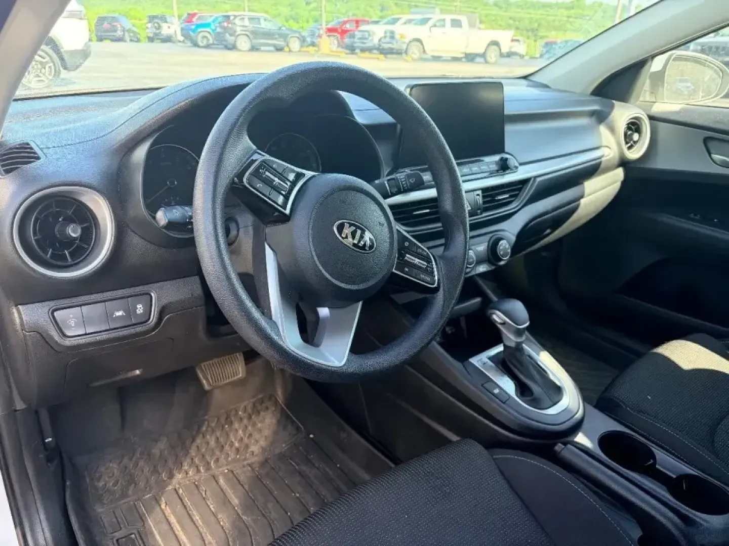 2021 /Black Kia Forte LXS (3KPF24ADXME) with an 2.0L L4 DOHC 16V engine, Automatic transmission, located at 12830 Highway 21, De Soto, MO, 63020, (636) 337-7777, 38.153099, -90.573624 - Whether you're commuting daily from De Soto into St. Louis County, shuttling kids to practices, or planning a weekend road trip down I-55, this 2021 Kia Forte LXS is the kind of practical sedan that fits real-life routines. With impressive fuel economy, easy-to-live-with tech, and a comfortable cabi - Photo#5