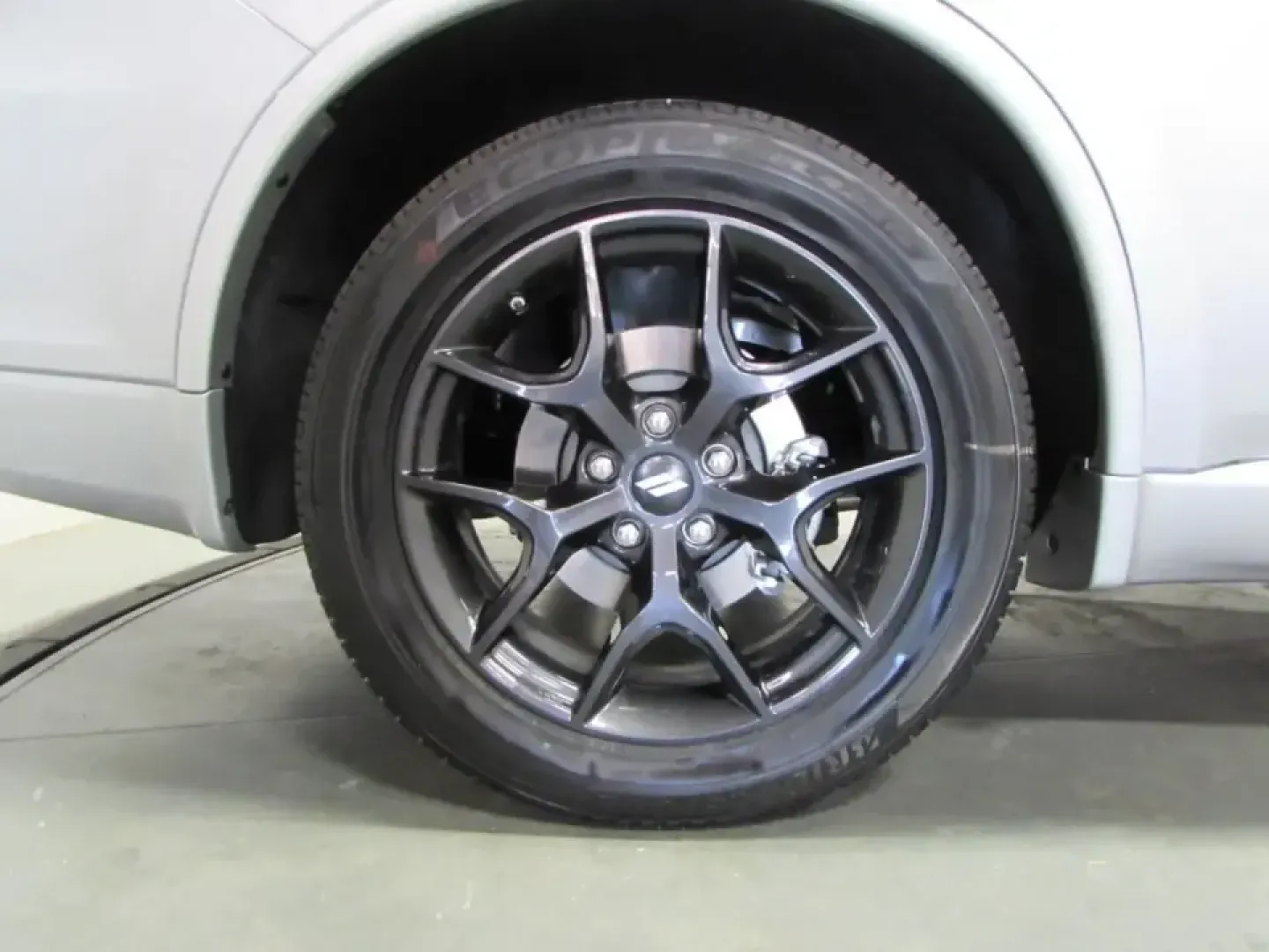 2026 /Black Dodge Durango GT Plus HEMI V8 (1C4SDJCTXTC) with an 5.7L V8 OHV 16V engine, Automatic transmission, located at 12830 Highway 21, De Soto, MO, 63020, (636) 337-7777, 38.153099, -90.573624 - Road-trip weekends to the Ozarks, confident winter commuting on Highway 21, or hauling the whole crew to ballgames and festivals around Jefferson County-this 2026 Dodge Durango GT Plus HEMI V8 is built for a busy life that doesn't slow down. With only 5 miles on the odometer, it delivers that fresh, - Photo#8