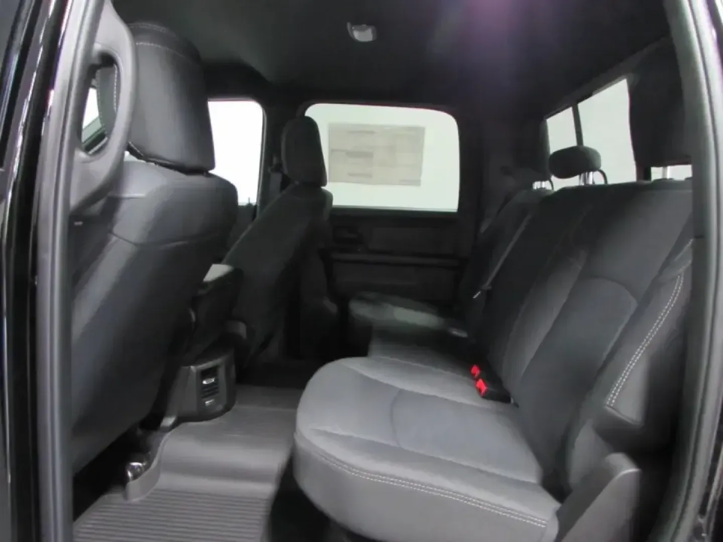 2026 /Black Ram 2500 Tradesman (3C6UR5CJ9TG) with an 6.4L V8 engine, 6A transmission, located at 12830 Highway 21, De Soto, MO, 63020, (636) 337-7777, 38.153099, -90.573624 - Built for early-morning job sites, long hauls down Highway 21, and weekend towing runs out toward the Ozarks, this 2026 Ram 2500 Tradesman is the kind of heavy-duty truck that fits real Missouri life. If you want a hardworking pickup with modern safety and a bold look for everything from commuting b - Photo#14