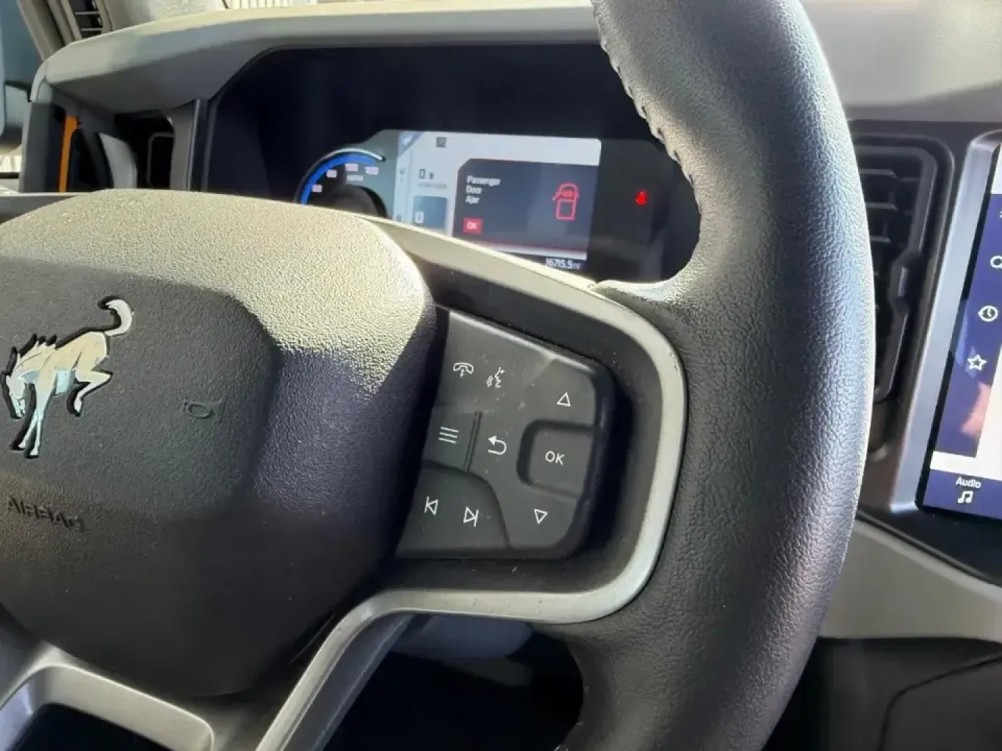 2022 /Black Onyx Leather Ford Bronco Badlands (1FMDE5CP9NL) with an 2.7L V6 engine, 7M transmission, located at 141 Commercial Dr, Fredericktown, MO, 63645, (573) 783-6432, 37.570087, -90.320648 - Ready for weekend trail runs through the St. Francois Mountains, a scenic cruise to Elephant Rocks State Park, or a confident daily drive down US-67? This 2022 Ford Bronco Badlands is built for Missouri life where the route can change from smooth pavement to gravel in a heartbeat. With a rugged SUV - Photo#12