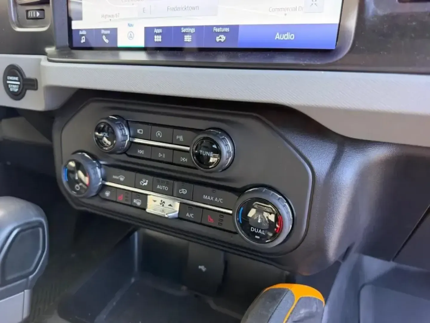 2022 /Black Onyx Leather Ford Bronco Badlands (1FMDE5CP9NL) with an 2.7L V6 engine, 7M transmission, located at 141 Commercial Dr, Fredericktown, MO, 63645, (573) 783-6432, 37.570087, -90.320648 - Ready for weekend trail runs through the St. Francois Mountains, a scenic cruise to Elephant Rocks State Park, or a confident daily drive down US-67? This 2022 Ford Bronco Badlands is built for Missouri life where the route can change from smooth pavement to gravel in a heartbeat. With a rugged SUV - Photo#14