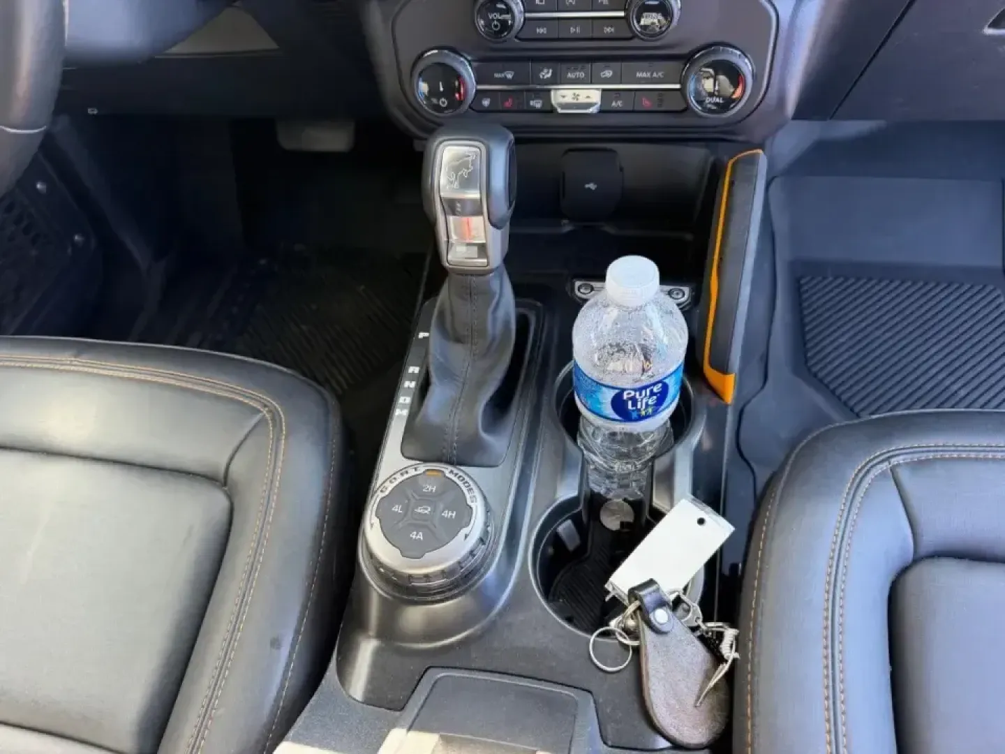 2022 /Black Onyx Leather Ford Bronco Badlands (1FMDE5CP9NL) with an 2.7L V6 engine, 7M transmission, located at 141 Commercial Dr, Fredericktown, MO, 63645, (573) 783-6432, 37.570087, -90.320648 - Ready for weekend trail runs through the St. Francois Mountains, a scenic cruise to Elephant Rocks State Park, or a confident daily drive down US-67? This 2022 Ford Bronco Badlands is built for Missouri life where the route can change from smooth pavement to gravel in a heartbeat. With a rugged SUV - Photo#15