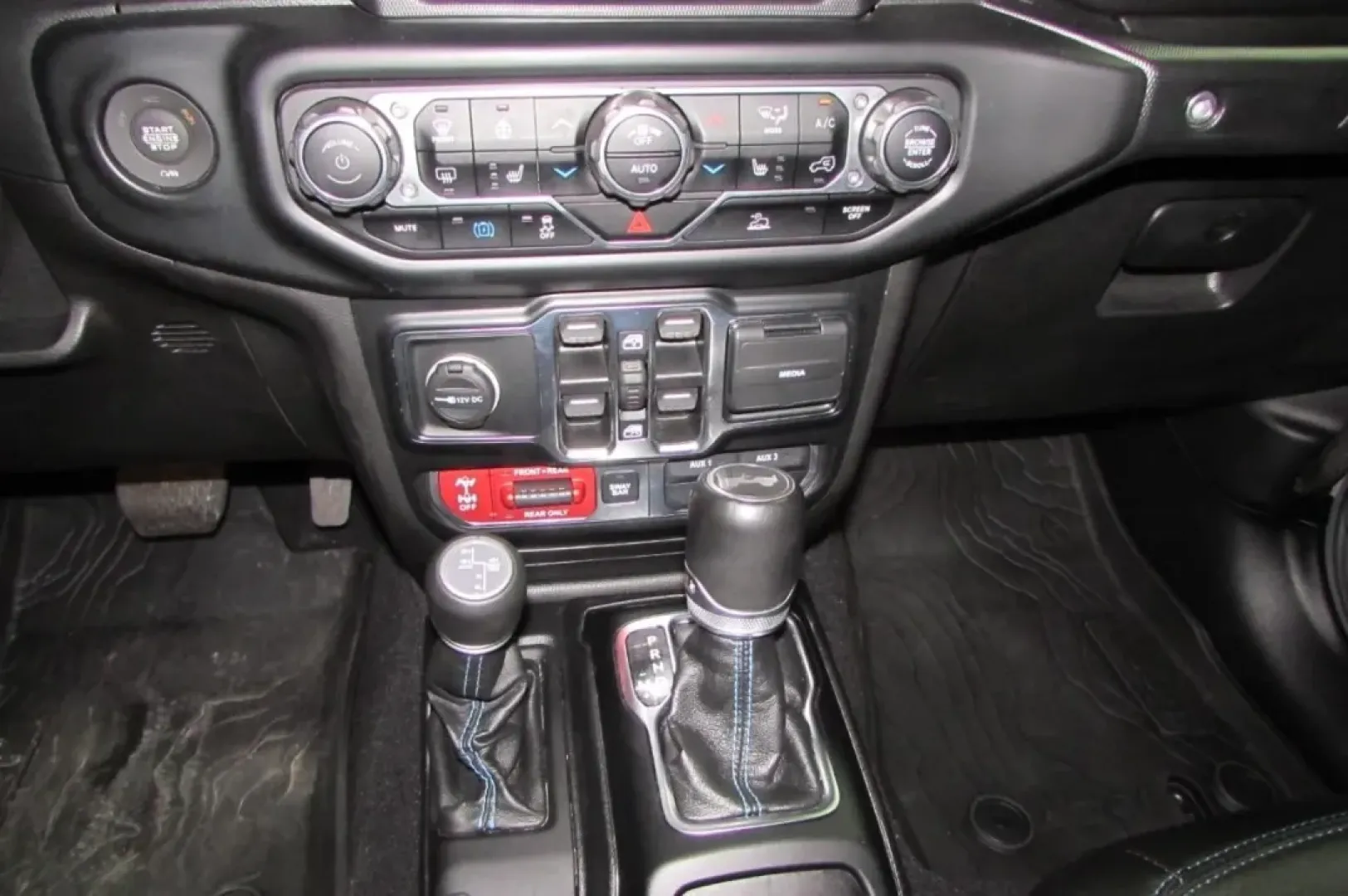 2021 /Black Leather Jeep Wrangler Unlimited Rubicon 4xe (1C4JJXR61MW) with an Other engine, Automatic transmission, located at 12830 Highway 21, De Soto, MO, 63020, (636) 337-7777, 38.153099, -90.573624 - **Adventure Awaits: Discover the 2021 Jeep Wrangler Unlimited Rubicon 4xe at Pettus CDJR DeSoto!**<br /> <br /> Are you ready to elevate your outdoor adventures or simply need a reliable SUV for your daily commute? Look no further! At Pettus CDJR DeSoto, located at 12830 Highway 21 in De Soto, MO, w - Photo#21