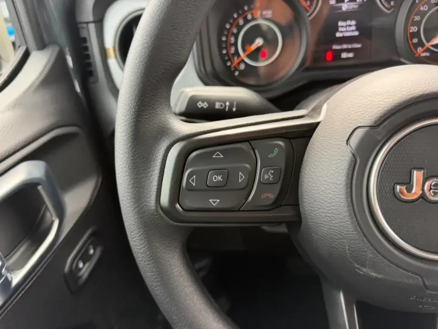 2026 /Black Cloth Jeep Gladiator Sport (1C6PJTAG9TL) with an 3.6L V6 engine, 6M transmission, located at 970 Woodlawn Dr., Farmington, MO, 63640, (573) 431-7800, 37.825642, -90.468674 - When your weekends bounce between hauling gear to St. Joe State Park, cruising K Highway for a quick lake day, and still needing a comfortable daily driver for the commute through Farmington, the right truck has to be more than tough-it has to fit your lifestyle. This 2026 Jeep Gladiator Sport 4WD i - Photo#11