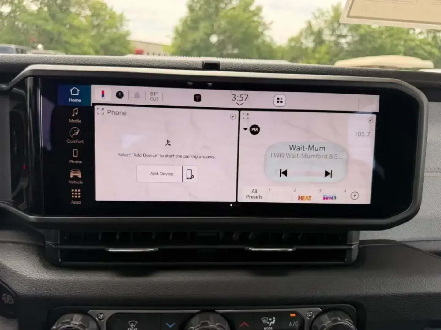 2026 /Black Cloth Jeep Gladiator Sport (1C6PJTAG9TL) with an 3.6L V6 engine, 6M transmission, located at 970 Woodlawn Dr., Farmington, MO, 63640, (573) 431-7800, 37.825642, -90.468674 - When your weekends bounce between hauling gear to St. Joe State Park, cruising K Highway for a quick lake day, and still needing a comfortable daily driver for the commute through Farmington, the right truck has to be more than tough-it has to fit your lifestyle. This 2026 Jeep Gladiator Sport 4WD i - Photo#13