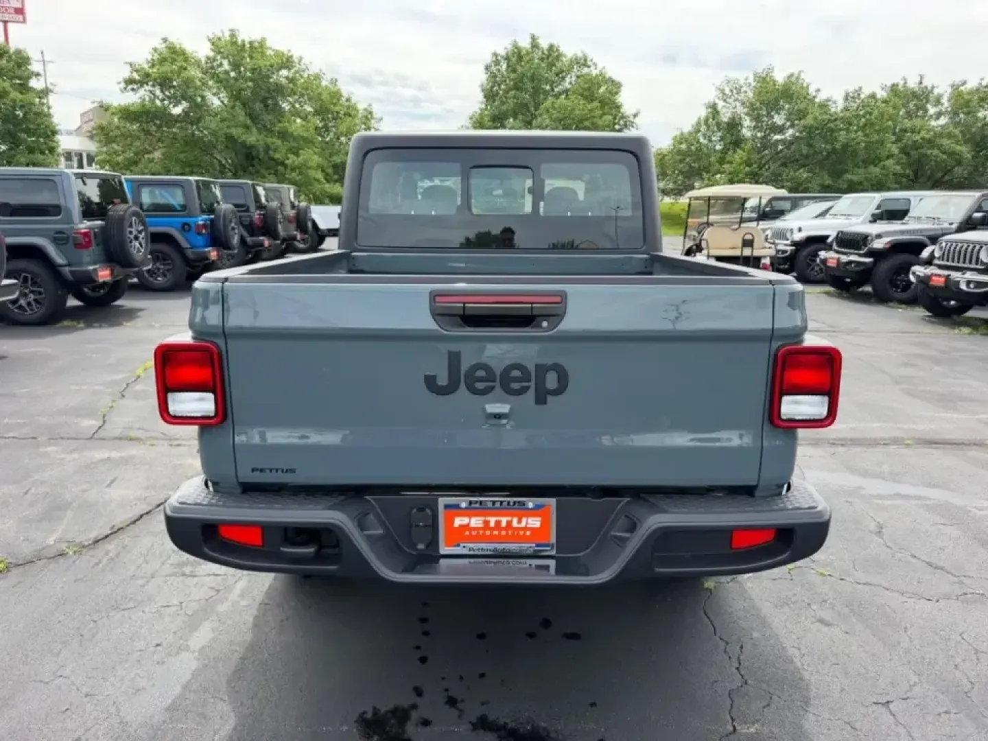 2026 /Black Cloth Jeep Gladiator Sport (1C6PJTAG9TL) with an 3.6L V6 engine, 6M transmission, located at 970 Woodlawn Dr., Farmington, MO, 63640, (573) 431-7800, 37.825642, -90.468674 - When your weekends bounce between hauling gear to St. Joe State Park, cruising K Highway for a quick lake day, and still needing a comfortable daily driver for the commute through Farmington, the right truck has to be more than tough-it has to fit your lifestyle. This 2026 Jeep Gladiator Sport 4WD i - Photo#3
