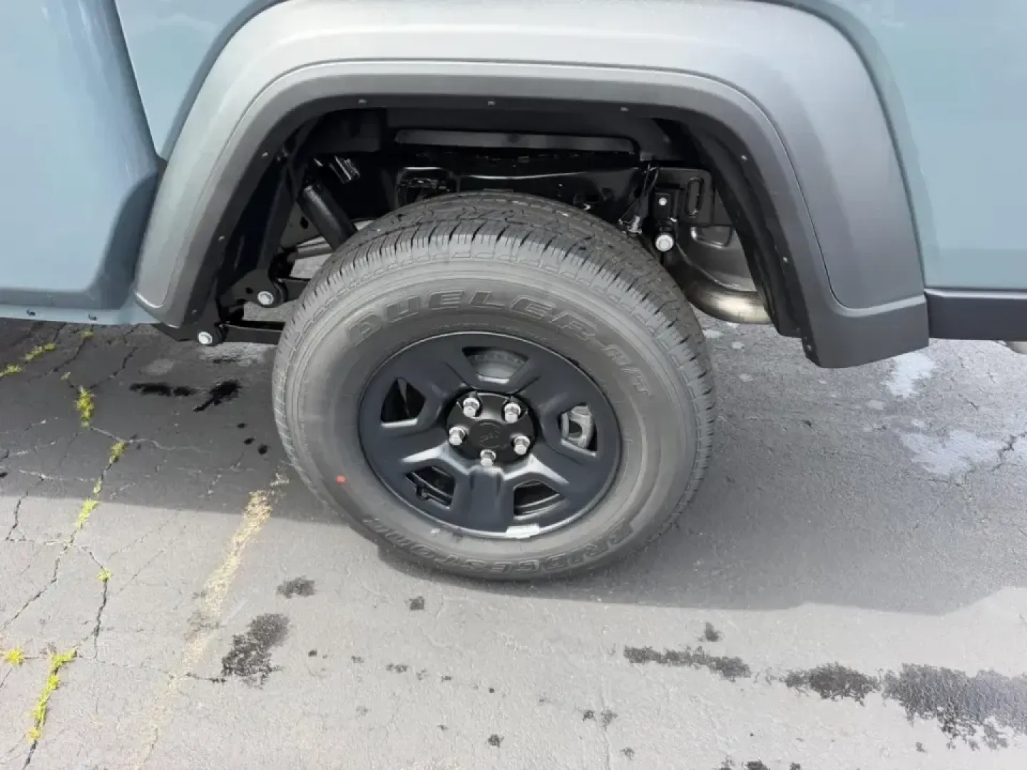 2026 /Black Cloth Jeep Gladiator Sport (1C6PJTAG9TL) with an 3.6L V6 engine, 6M transmission, located at 970 Woodlawn Dr., Farmington, MO, 63640, (573) 431-7800, 37.825642, -90.468674 - When your weekends bounce between hauling gear to St. Joe State Park, cruising K Highway for a quick lake day, and still needing a comfortable daily driver for the commute through Farmington, the right truck has to be more than tough-it has to fit your lifestyle. This 2026 Jeep Gladiator Sport 4WD i - Photo#5