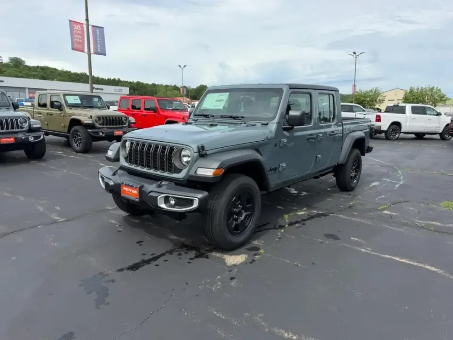 2026 /Black Cloth Jeep Gladiator Sport (1C6PJTAG9TL) with an 3.6L V6 engine, 6M transmission, located at 970 Woodlawn Dr., Farmington, MO, 63640, (573) 431-7800, 37.825642, -90.468674 - When your weekends bounce between hauling gear to St. Joe State Park, cruising K Highway for a quick lake day, and still needing a comfortable daily driver for the commute through Farmington, the right truck has to be more than tough-it has to fit your lifestyle. This 2026 Jeep Gladiator Sport 4WD i - Photo#6