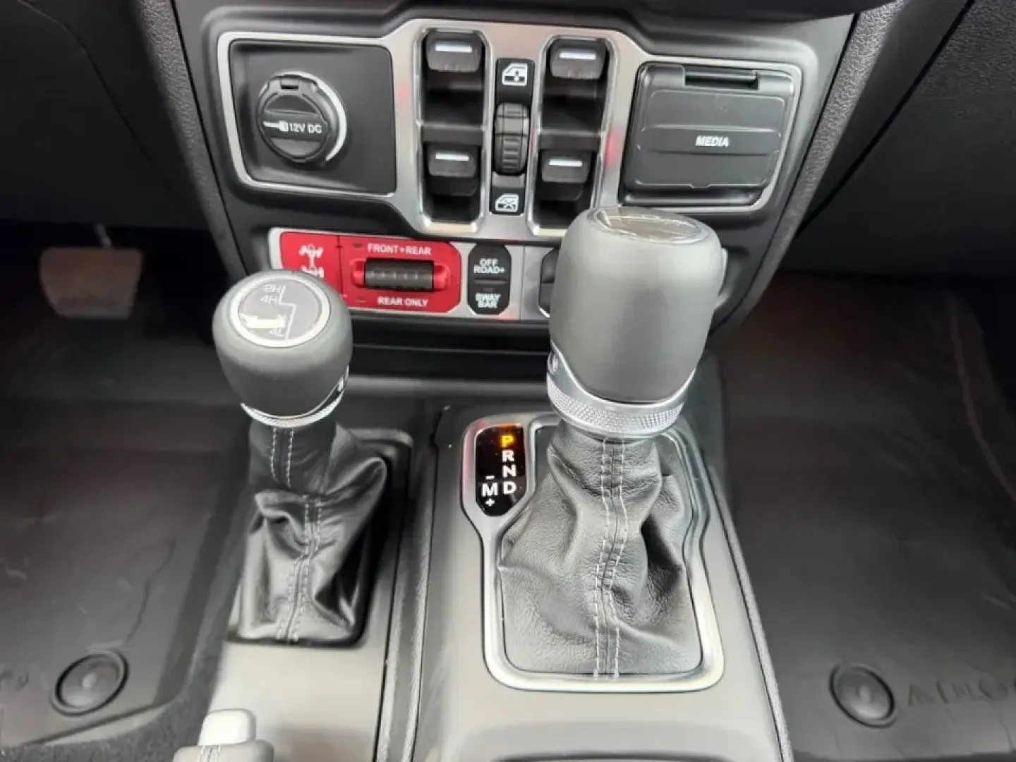 2026 /Black Leather Jeep Gladiator Rubicon (1C6RJTBG1TL) with an 3.6L V6 engine, 6M transmission, located at 970 Woodlawn Dr., Farmington, MO, 63640, (573) 431-7800, 37.825642, -90.468674 - Weekend trail runs at St. Joe State Park, a kayak launch at Farmington Lake, or a workweek that demands a truck that can handle gravel roads and highway miles-this 2026 Jeep Gladiator Rubicon is built for the kind of Missouri lifestyle that doesn't stay parked. With only 5 miles on the odometer, it - Photo#15