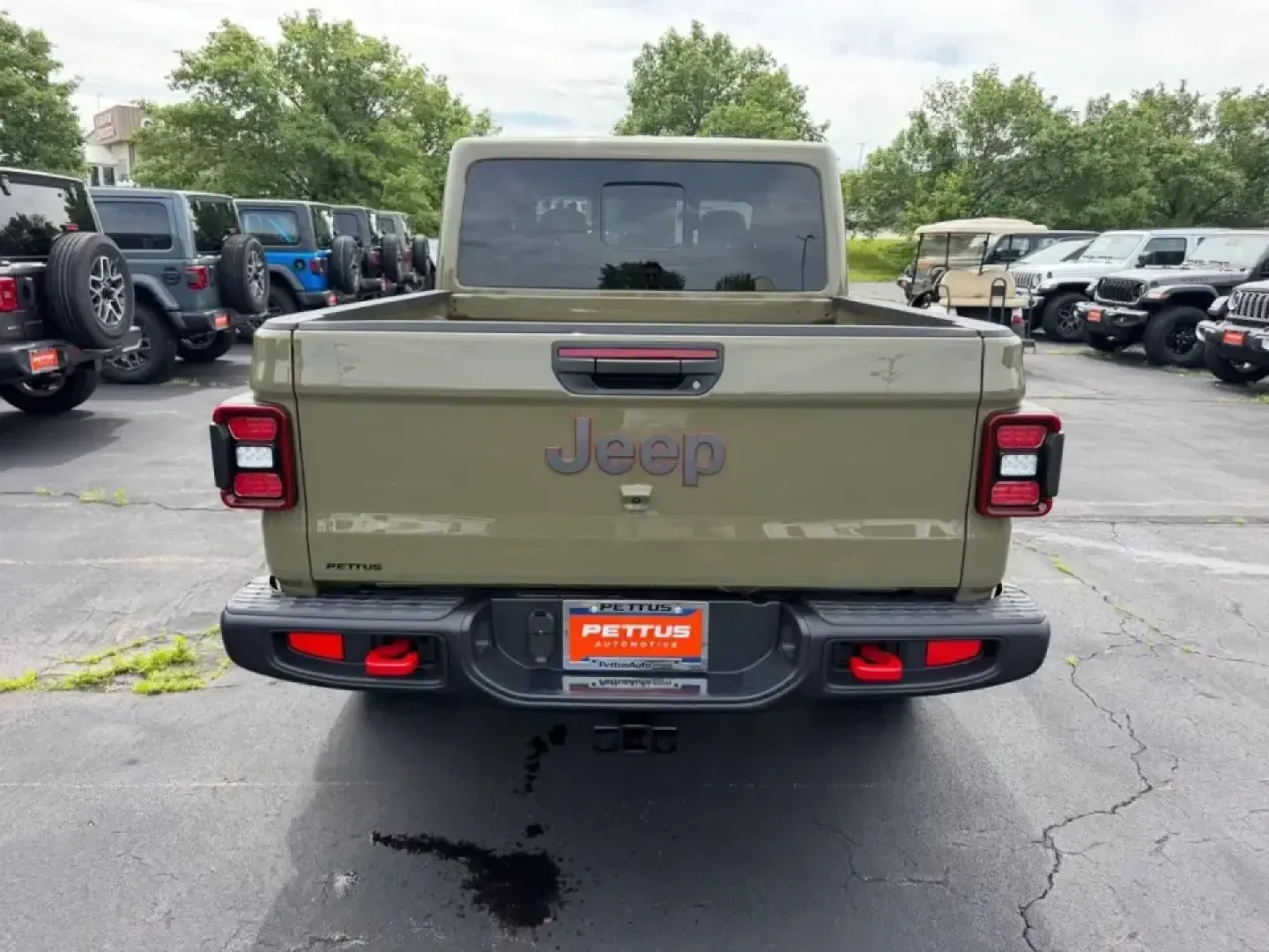 2026 /Black Leather Jeep Gladiator Rubicon (1C6RJTBG1TL) with an 3.6L V6 engine, 6M transmission, located at 970 Woodlawn Dr., Farmington, MO, 63640, (573) 431-7800, 37.825642, -90.468674 - Weekend trail runs at St. Joe State Park, a kayak launch at Farmington Lake, or a workweek that demands a truck that can handle gravel roads and highway miles-this 2026 Jeep Gladiator Rubicon is built for the kind of Missouri lifestyle that doesn't stay parked. With only 5 miles on the odometer, it - Photo#3