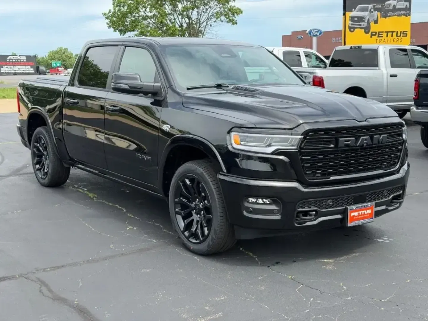 2026 /Black Leather Ram 1500 Limited (1C6SRFHT7TN) with an 5.7L engine, Automatic transmission, located at 970 Woodlawn Dr., Farmington, MO, 63640, (573) 431-7800, 37.825642, -90.468674 - Picture a weekend that starts with a smooth commute through Farmington and ends with a confident tow out toward St. Joe State Park or a family day trip down US-67-without giving up luxury, comfort, or capability. This 2026 Ram 1500 Limited in Diam Black is built for drivers who want a premium truck - Photo#0