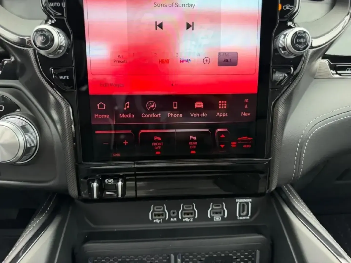 2026 /Black Leather Ram 1500 Limited (1C6SRFHT7TN) with an 5.7L engine, Automatic transmission, located at 970 Woodlawn Dr., Farmington, MO, 63640, (573) 431-7800, 37.825642, -90.468674 - Picture a weekend that starts with a smooth commute through Farmington and ends with a confident tow out toward St. Joe State Park or a family day trip down US-67-without giving up luxury, comfort, or capability. This 2026 Ram 1500 Limited in Diam Black is built for drivers who want a premium truck - Photo#15