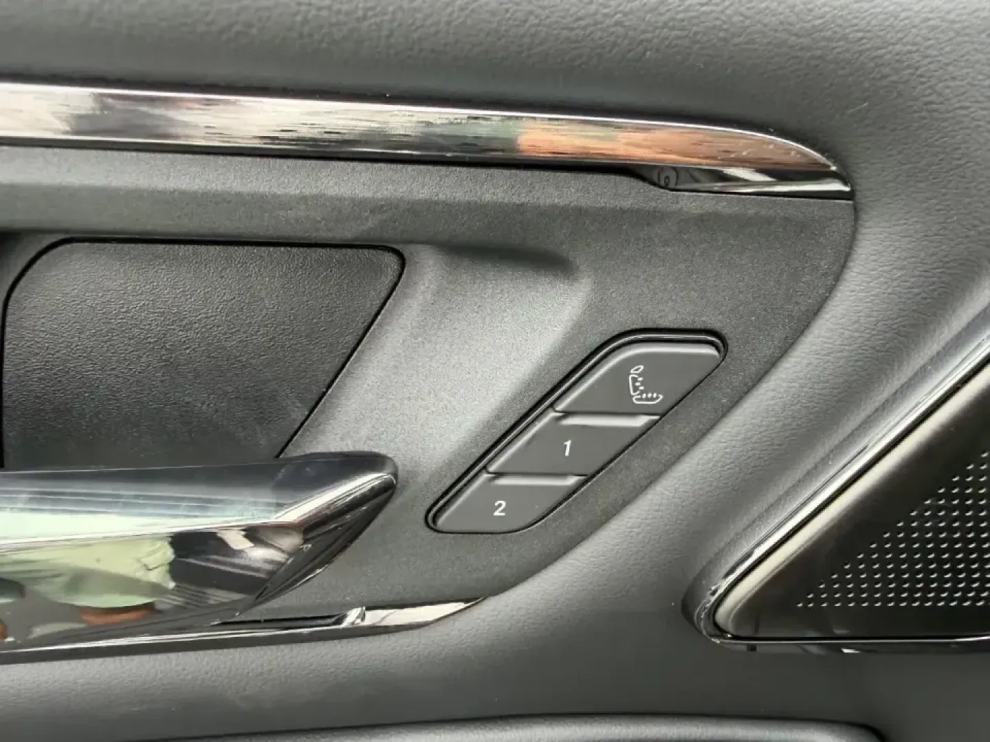 2026 /Black Leather Ram 1500 Limited (1C6SRFHT7TN) with an 5.7L engine, Automatic transmission, located at 970 Woodlawn Dr., Farmington, MO, 63640, (573) 431-7800, 37.825642, -90.468674 - Picture a weekend that starts with a smooth commute through Farmington and ends with a confident tow out toward St. Joe State Park or a family day trip down US-67-without giving up luxury, comfort, or capability. This 2026 Ram 1500 Limited in Diam Black is built for drivers who want a premium truck - Photo#19