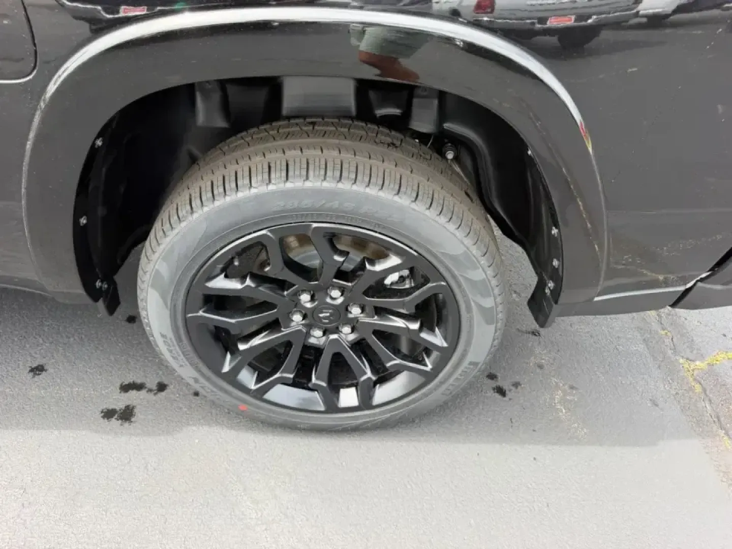 2026 /Black Leather Ram 1500 Limited (1C6SRFHT7TN) with an 5.7L engine, Automatic transmission, located at 970 Woodlawn Dr., Farmington, MO, 63640, (573) 431-7800, 37.825642, -90.468674 - Picture a weekend that starts with a smooth commute through Farmington and ends with a confident tow out toward St. Joe State Park or a family day trip down US-67-without giving up luxury, comfort, or capability. This 2026 Ram 1500 Limited in Diam Black is built for drivers who want a premium truck - Photo#4