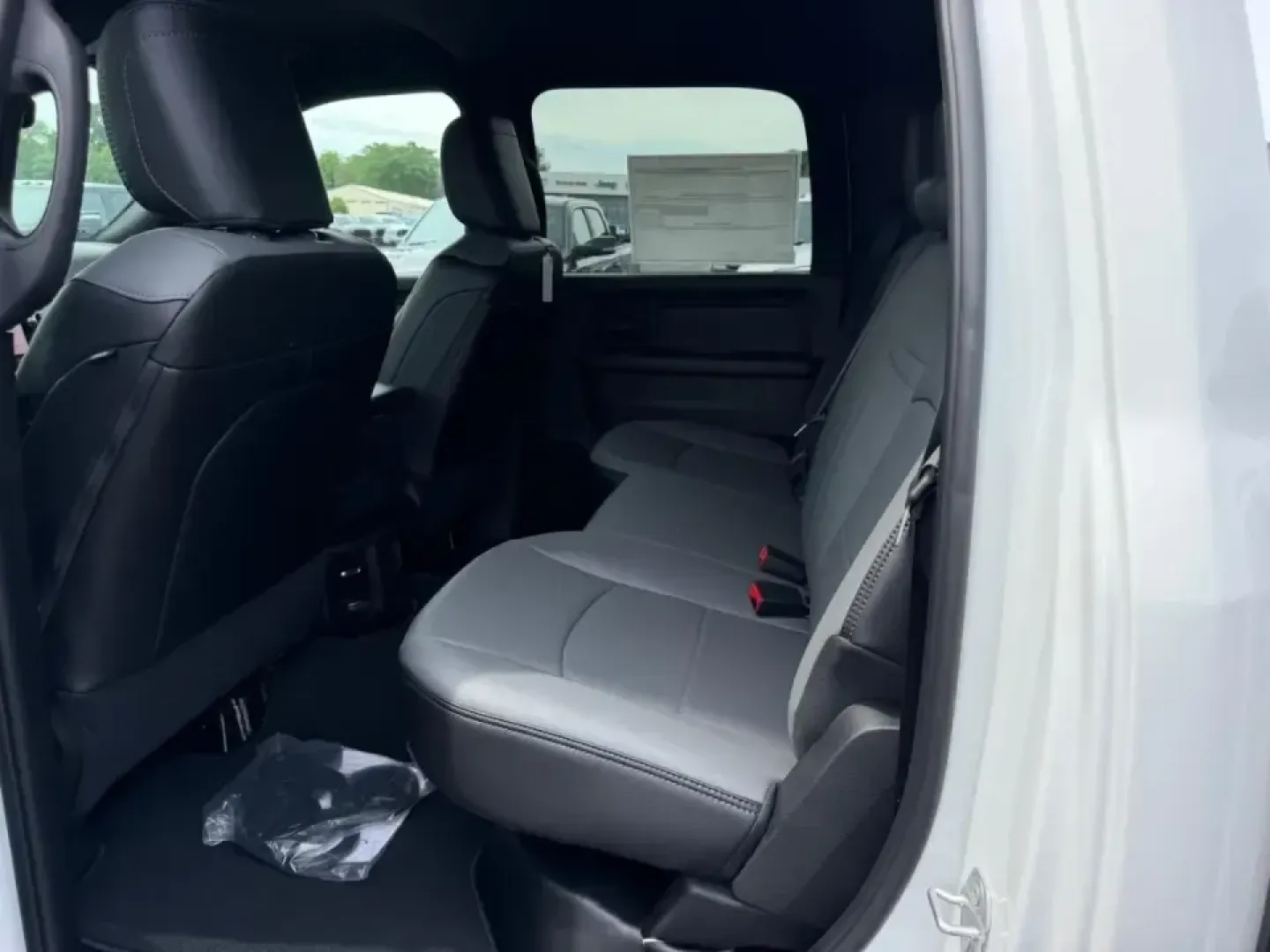 2026 /Diesel Gray/Black Vinyl Ram 2500 Tradesman (3C63R5CL8TG) with an Straight 6 Turbocharged Diesel engine, 6A transmission, located at 970 Woodlawn Dr., Farmington, MO, 63640, (573) 431-7800, 37.825642, -90.468674 - Built for big workdays and bigger weekends, this 2026 Ram 2500 Tradesman is the kind of truck that fits real Missouri life-towing a trailer out past St. Joe State Park, hauling supplies for a jobsite near Karsch Boulevard, or loading up for a long road trip down US-67. With just 25 miles, it deliver - Photo#8