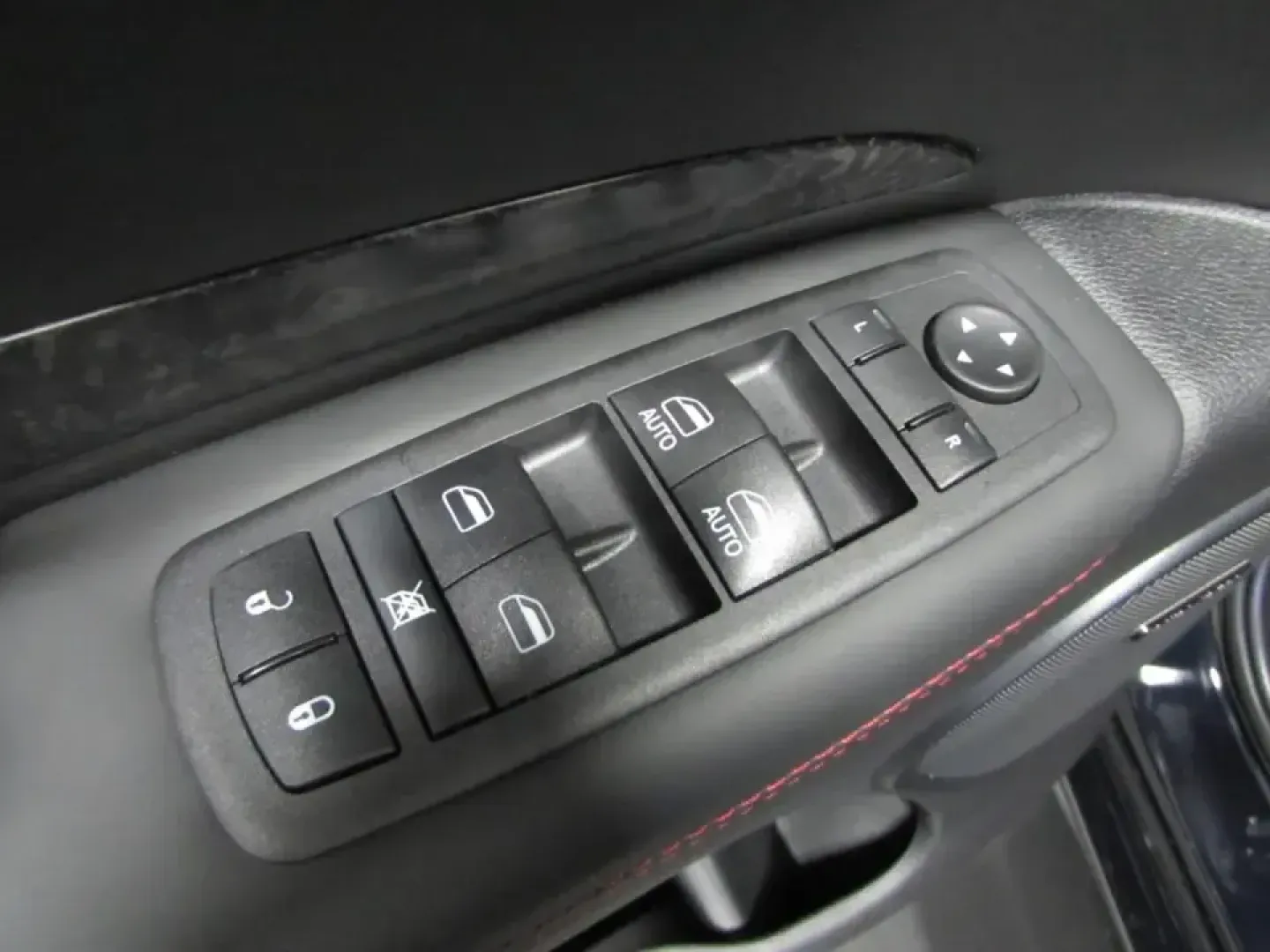 2026 /Black Dodge Durango GT Premium HEMI V8 (1C4SDJCT5TC) with an 5.7L V8 OHV 16V engine, Automatic transmission, located at 12830 Highway 21, De Soto, MO, 63020, (636) 337-7777, 38.153099, -90.573624 - Make every day feel like a weekend escape-whether you're shuttling the family to practice, cruising I55 for a long commute, or packing up for a road trip through the Ozarks. This 2026 Dodge Durango GT Premium HEMI V8 brings the muscle-car spirit to a practical SUV shape, giving you the confidence of - Photo#21