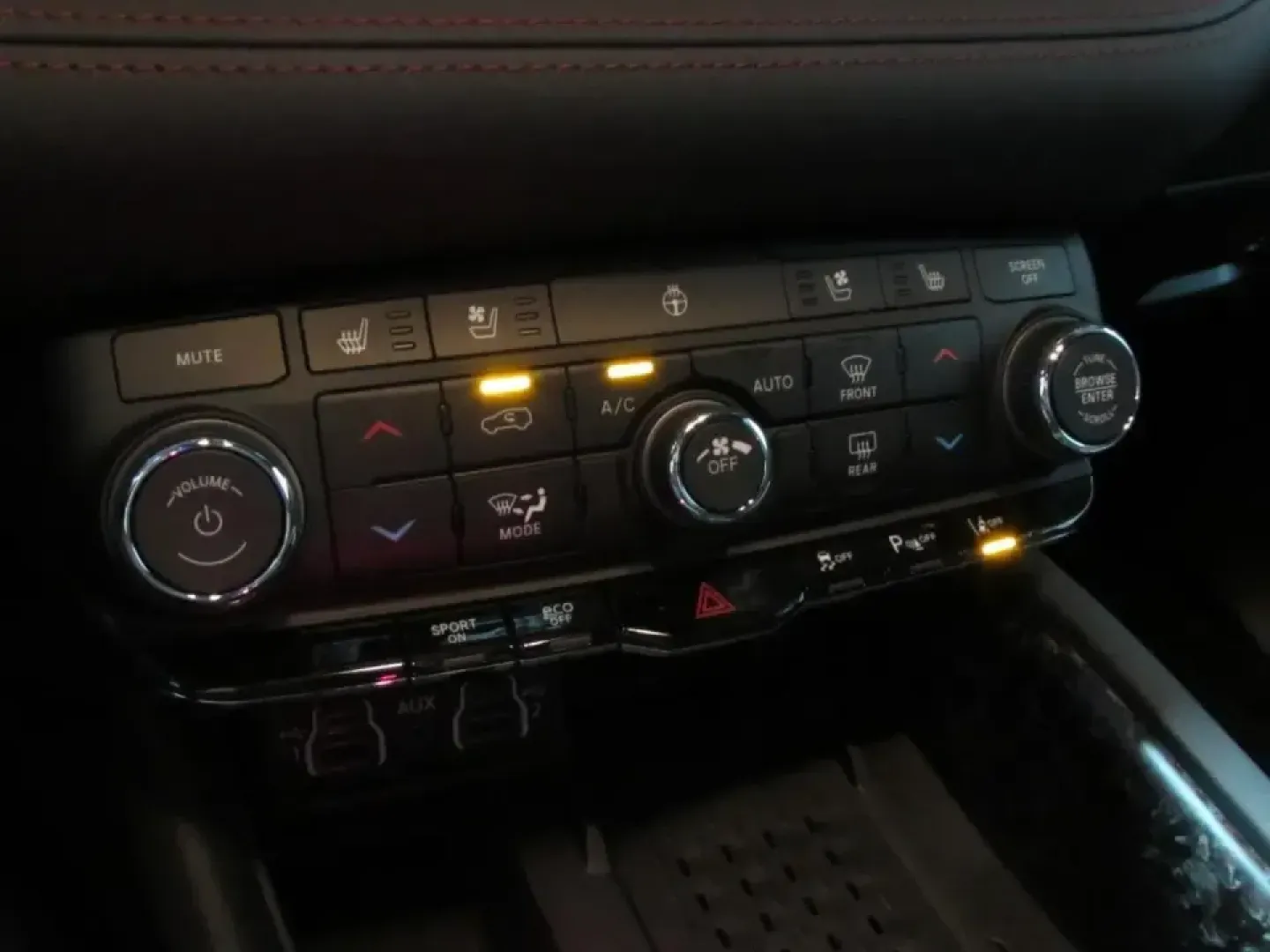 2026 /Black Dodge Durango GT Premium HEMI V8 (1C4SDJCT5TC) with an 5.7L V8 OHV 16V engine, Automatic transmission, located at 12830 Highway 21, De Soto, MO, 63020, (636) 337-7777, 38.153099, -90.573624 - Make every day feel like a weekend escape-whether you're shuttling the family to practice, cruising I55 for a long commute, or packing up for a road trip through the Ozarks. This 2026 Dodge Durango GT Premium HEMI V8 brings the muscle-car spirit to a practical SUV shape, giving you the confidence of - Photo#31