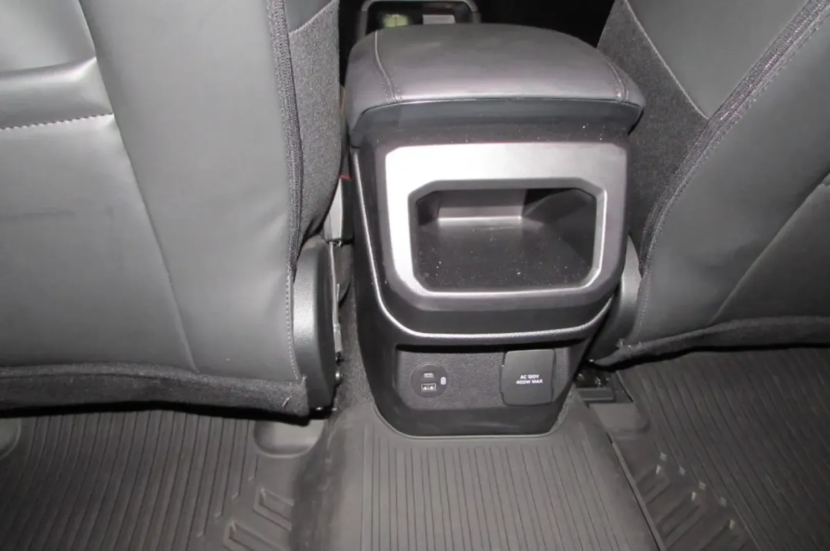 2024 /Ebony Ford Ranger Raptor (1FTER4LR9RL) with an Other engine, Automatic transmission, located at 12836 Highway 21, De Soto, MO, 63020, (636) 337-7777, 38.151867, -90.575615 - **Hit the Open Road with the 2024 Ford Ranger Raptor Your Adventure Awaits!**<br /> <br /> Are you ready to elevate your weekend adventures or tackle your daily commute with style and power? The 2024 Ford Ranger Raptor is the perfect mix of rugged utility and refined comfort, designed for those who - Photo#27