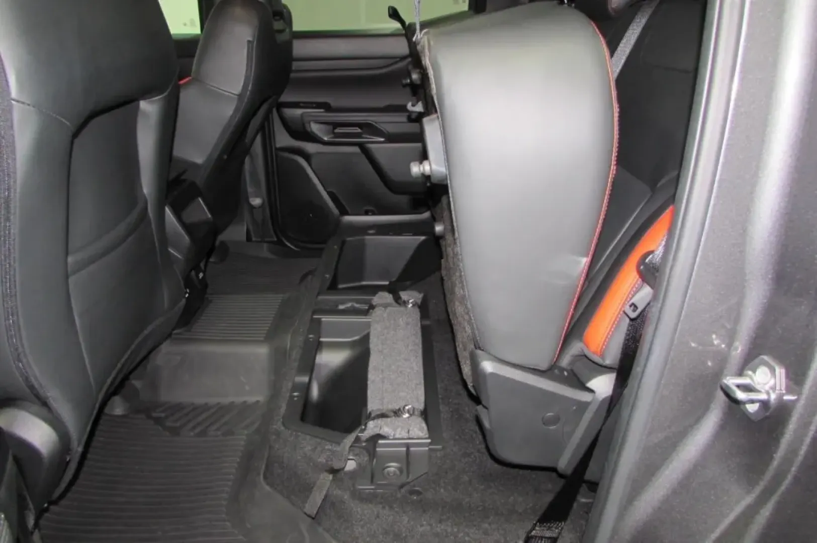 2024 /Ebony Ford Ranger Raptor (1FTER4LR9RL) with an Other engine, Automatic transmission, located at 12836 Highway 21, De Soto, MO, 63020, (636) 337-7777, 38.151867, -90.575615 - **Hit the Open Road with the 2024 Ford Ranger Raptor Your Adventure Awaits!**<br /> <br /> Are you ready to elevate your weekend adventures or tackle your daily commute with style and power? The 2024 Ford Ranger Raptor is the perfect mix of rugged utility and refined comfort, designed for those who - Photo#28