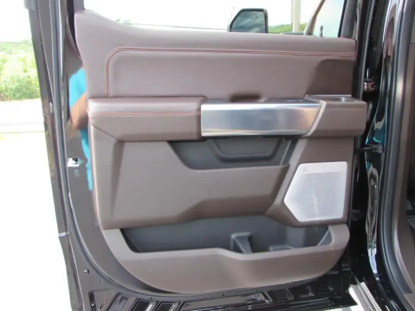 2026 /Java Ford F-250SD King Ranch (1FT8W2BM9TE) with an 6.7L engine, 6A transmission, located at 12836 Highway 21, De Soto, MO, 63020, (636) 337-7777, 38.151867, -90.575615 - Work hard all week and still want a truck that can handle lake weekends, jobsite demands, and long highway pulls without feeling like a bare-bones work rig? This 2026 Ford F-250 Super Duty King Ranch is built for that exact lifestyle-serious diesel capability paired with premium comfort for drivers - Photo#13