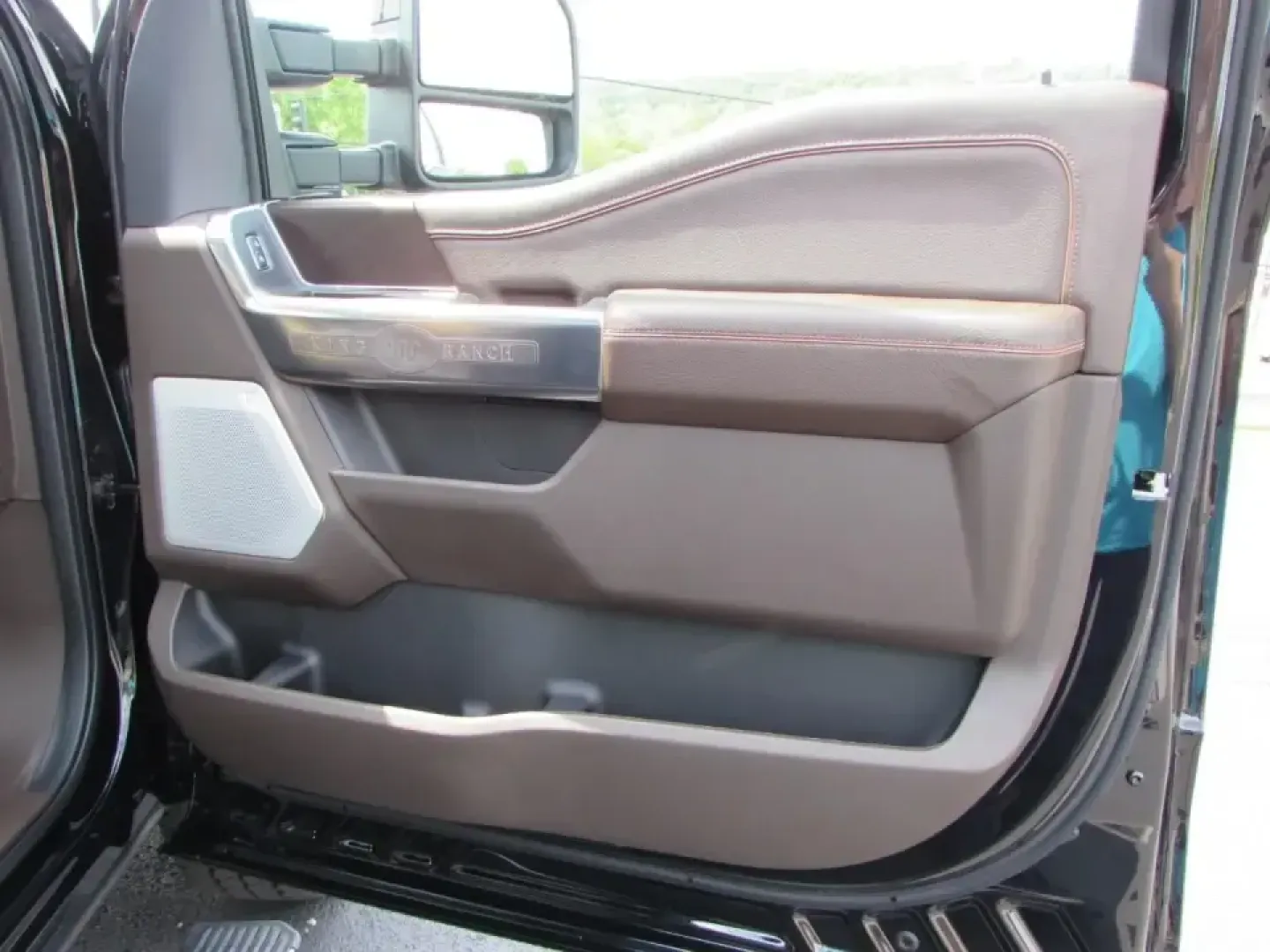 2026 /Java Ford F-250SD King Ranch (1FT8W2BM9TE) with an 6.7L engine, 6A transmission, located at 12836 Highway 21, De Soto, MO, 63020, (636) 337-7777, 38.151867, -90.575615 - Work hard all week and still want a truck that can handle lake weekends, jobsite demands, and long highway pulls without feeling like a bare-bones work rig? This 2026 Ford F-250 Super Duty King Ranch is built for that exact lifestyle-serious diesel capability paired with premium comfort for drivers - Photo#15