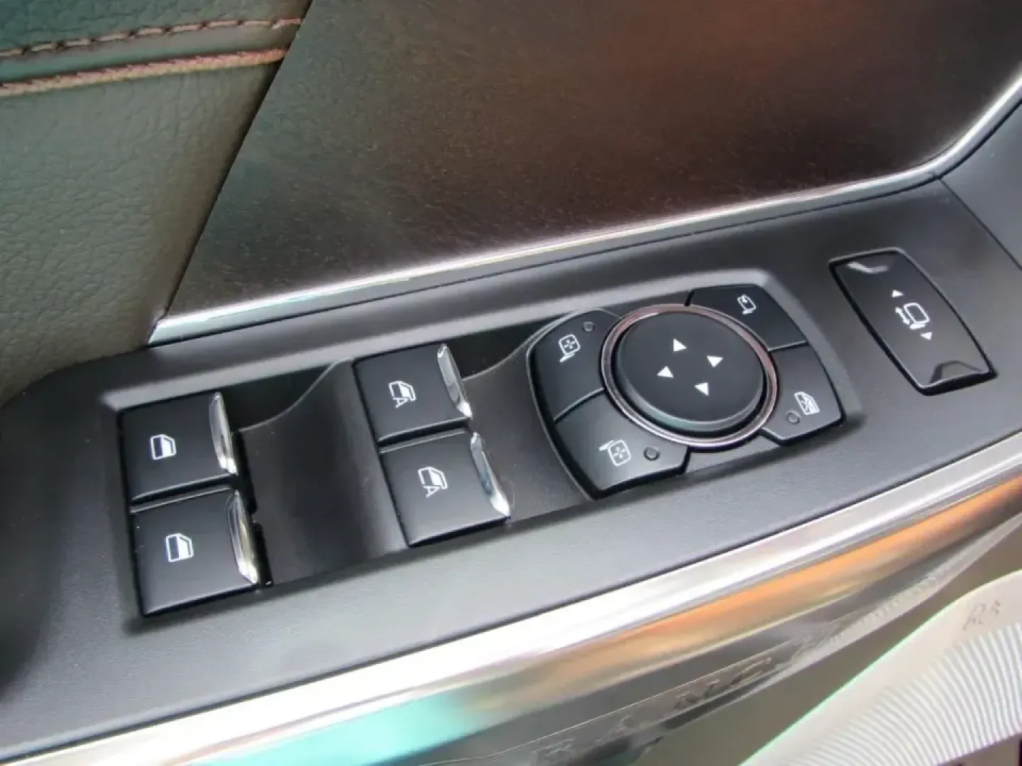 2026 /Java Ford F-250SD King Ranch (1FT8W2BM9TE) with an 6.7L engine, 6A transmission, located at 12836 Highway 21, De Soto, MO, 63020, (636) 337-7777, 38.151867, -90.575615 - Work hard all week and still want a truck that can handle lake weekends, jobsite demands, and long highway pulls without feeling like a bare-bones work rig? This 2026 Ford F-250 Super Duty King Ranch is built for that exact lifestyle-serious diesel capability paired with premium comfort for drivers - Photo#19