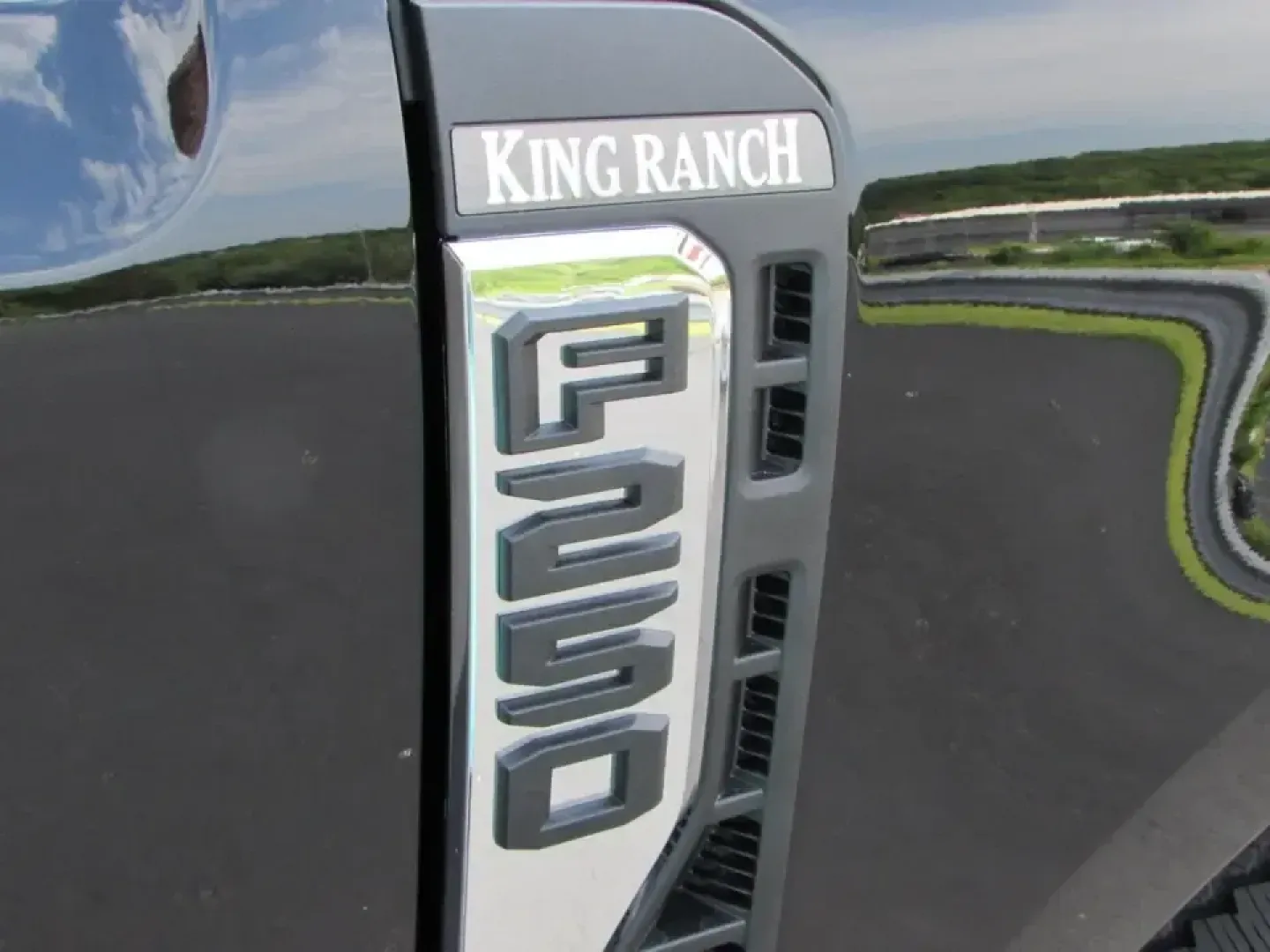 2026 /Java Ford F-250SD King Ranch (1FT8W2BM9TE) with an 6.7L engine, 6A transmission, located at 12836 Highway 21, De Soto, MO, 63020, (636) 337-7777, 38.151867, -90.575615 - Work hard all week and still want a truck that can handle lake weekends, jobsite demands, and long highway pulls without feeling like a bare-bones work rig? This 2026 Ford F-250 Super Duty King Ranch is built for that exact lifestyle-serious diesel capability paired with premium comfort for drivers - Photo#32