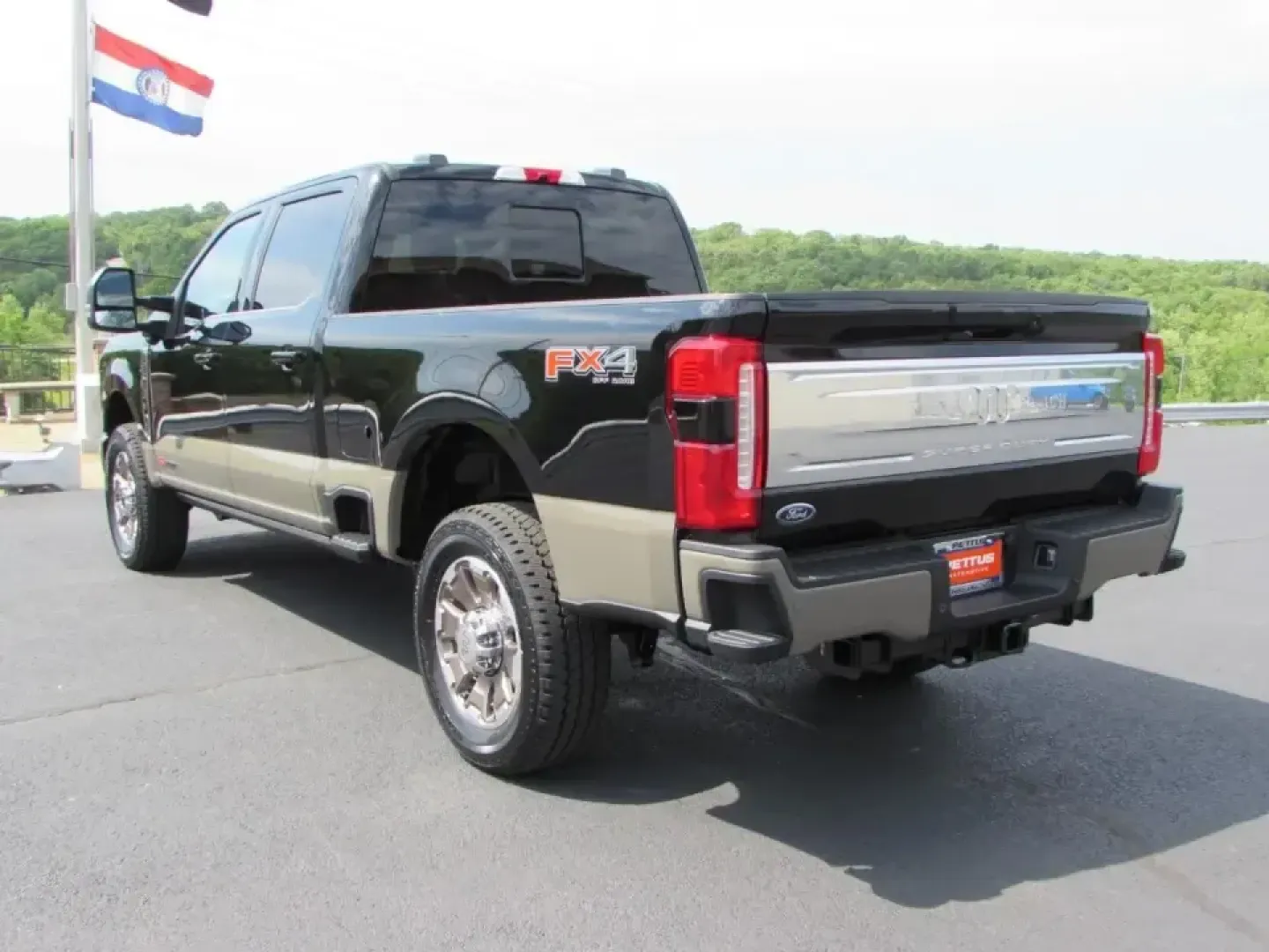 2026 /Java Ford F-250SD King Ranch (1FT8W2BM9TE) with an 6.7L engine, 6A transmission, located at 12836 Highway 21, De Soto, MO, 63020, (636) 337-7777, 38.151867, -90.575615 - Work hard all week and still want a truck that can handle lake weekends, jobsite demands, and long highway pulls without feeling like a bare-bones work rig? This 2026 Ford F-250 Super Duty King Ranch is built for that exact lifestyle-serious diesel capability paired with premium comfort for drivers - Photo#4