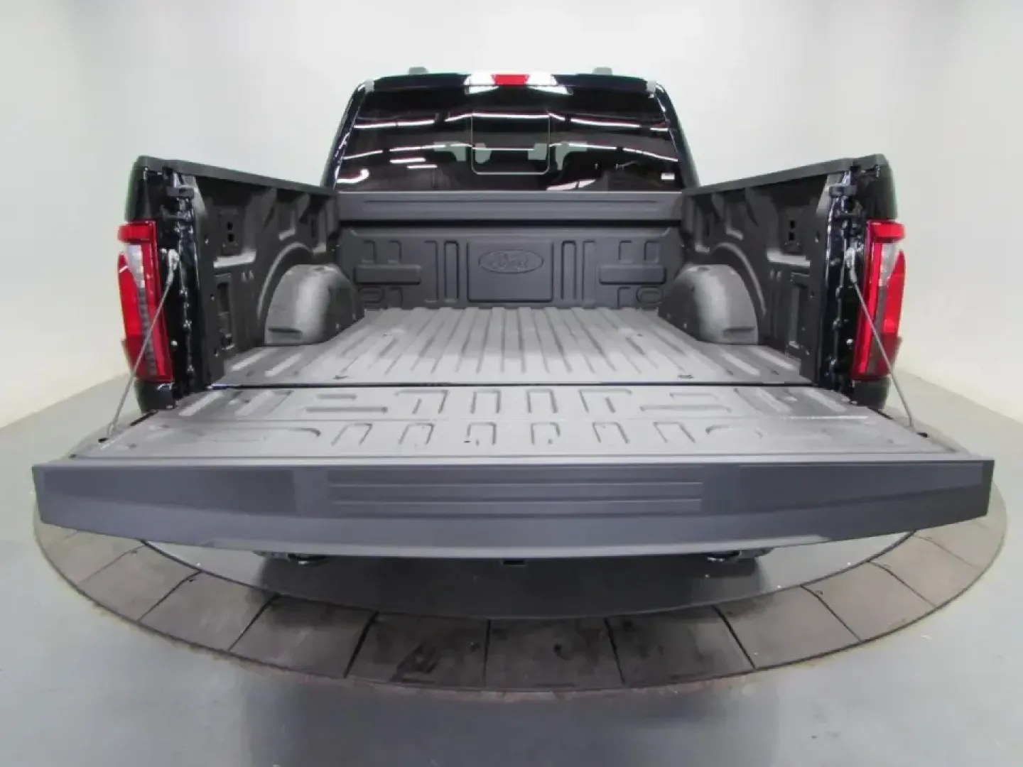 2026 /Black Ford F-150 Tremor (1FTFW4L55TF) with an 5.0L engine, Automatic transmission, located at 12836 Highway 21, De Soto, MO, 63020, (636) 337-7777, 38.151867, -90.575615 - Weekend lake runs to Washington State Park, hauling gear down MO-21, or heading out before sunrise for a day on the trails-if your lifestyle calls for a truck that can do work and play without feeling like a penalty box, this **2026 Ford F-150 Tremor** is built for it. Finished in striking **Antima - Photo#10