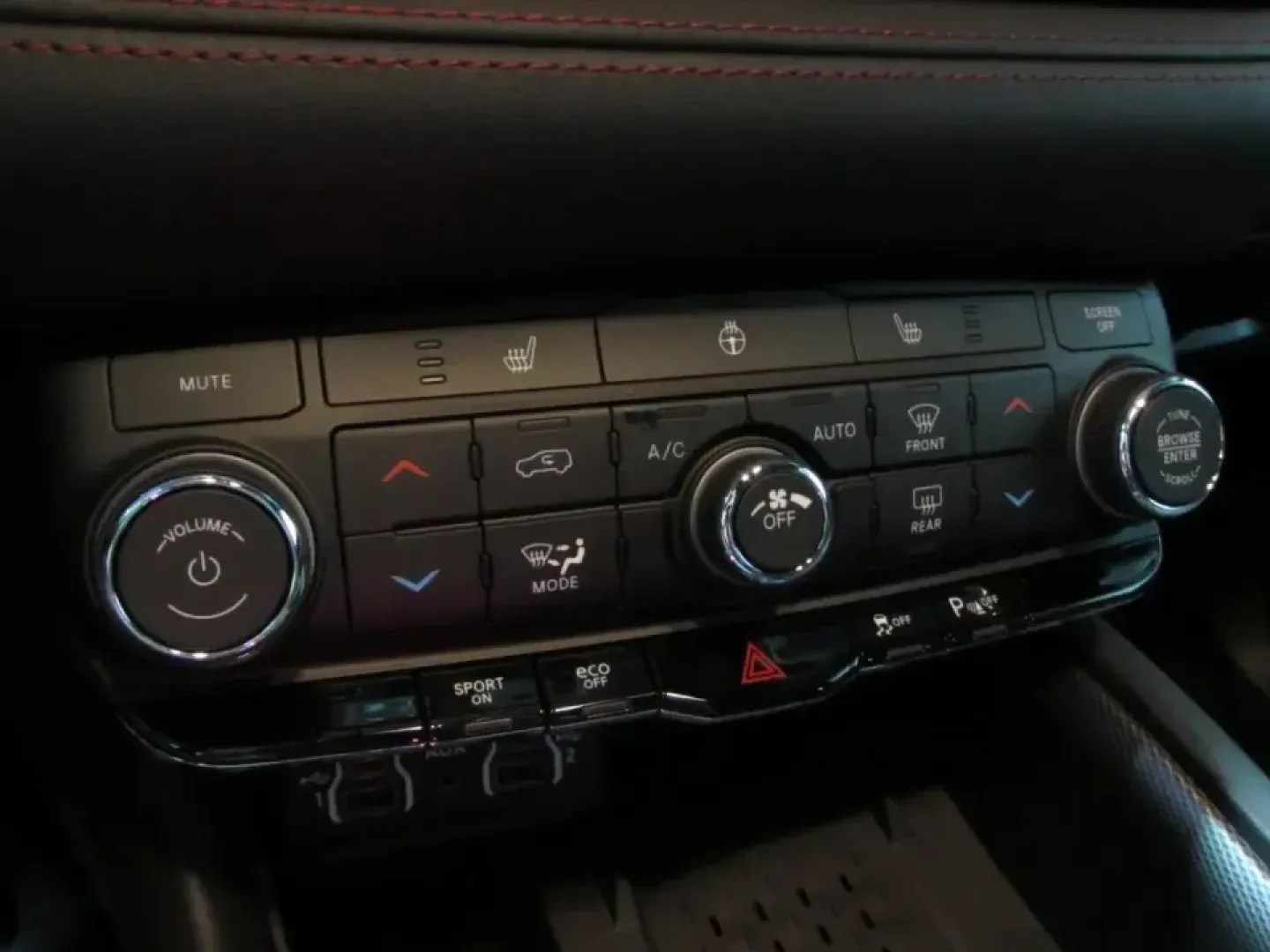 2026 /Black Dodge Durango GT HEMI V8 (1C4SDJCT1TC) with an 5.7L V8 OHV 16V engine, Automatic transmission, located at 12830 Highway 21, De Soto, MO, 63020, (636) 337-7777, 38.153099, -90.573624 - Make every drive feel like the start of a weekend getaway-whether you're loading up for a family road trip, commuting down Highway 21, or heading out past the Mississippi River hills for a scenic escape. This 2026 Dodge Durango GT HEMI V8 in eye-catching Octane Red brings the muscle, space, and conf - Photo#30