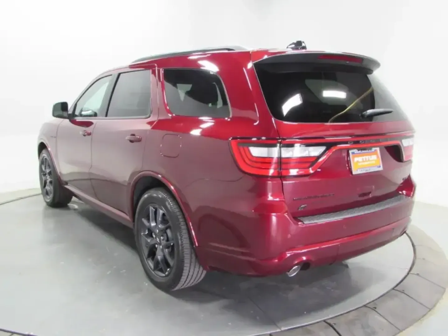 2026 /Black Dodge Durango GT HEMI V8 (1C4SDJCT1TC) with an 5.7L V8 OHV 16V engine, Automatic transmission, located at 12830 Highway 21, De Soto, MO, 63020, (636) 337-7777, 38.153099, -90.573624 - Make every drive feel like the start of a weekend getaway-whether you're loading up for a family road trip, commuting down Highway 21, or heading out past the Mississippi River hills for a scenic escape. This 2026 Dodge Durango GT HEMI V8 in eye-catching Octane Red brings the muscle, space, and conf - Photo#4