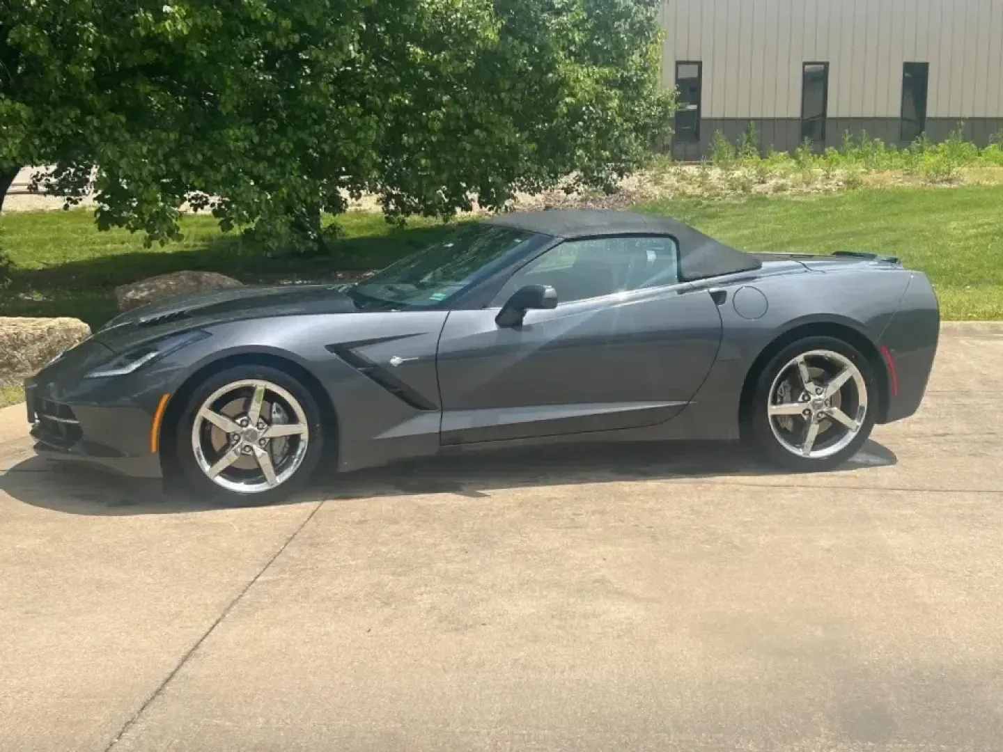 2014 /Black Chevrolet Corvette Stingray Base 3LT (1G1YF3D74E5) with an Other engine, Automatic transmission, located at 970 Woodlawn Dr., Farmington, MO, 63640, (573) 431-7800, 37.825642, -90.468674 - Top-down sunsets on Highway 67, a quick escape to St. Joe State Park, or a Friday-night cruise through downtown Farmington-this 2014 Chevrolet Corvette Stingray Convertible was made for drivers who want their commute to feel like a mini road trip. With its sleek Cyber Gray Metallic exterior and Jet - Photo#2