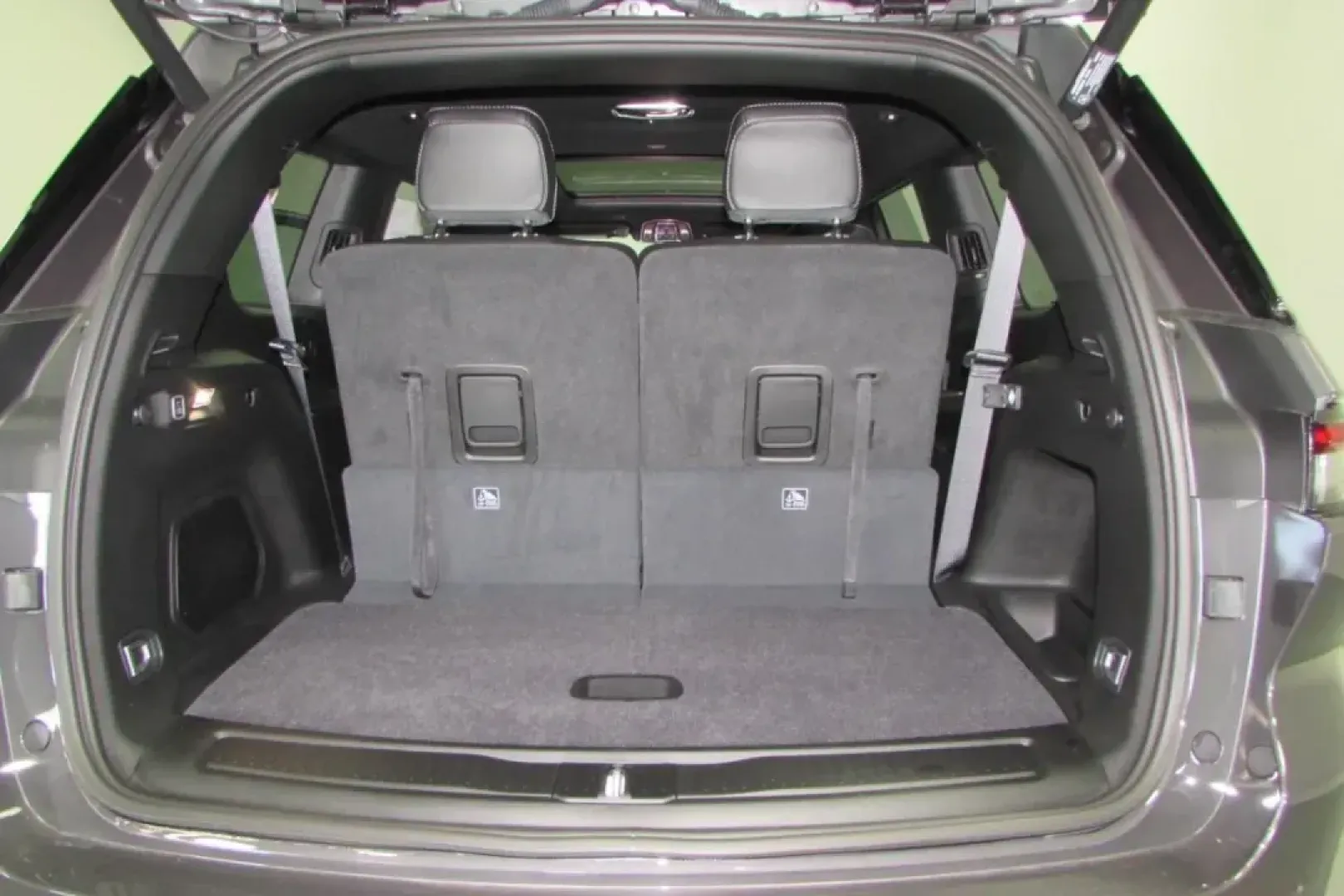 2025 /Global Black Leather Jeep Grand Cherokee L Limited (1C4RJKBG7S8) with an Other engine, located at 12830 Highway 21, De Soto, MO, 63020, (636) 337-7777, 38.153099, -90.573624 - **Elevate Your Family Adventures with the 2025 Jeep Grand Cherokee L Limited in De Soto, MO!**<br /> <br /> Are you ready to take your family adventures to the next level? The 2025 Jeep Grand Cherokee L Limited is more than just an SUV; it's a lifestyle choice designed for those who crave comfort, s - Photo#27
