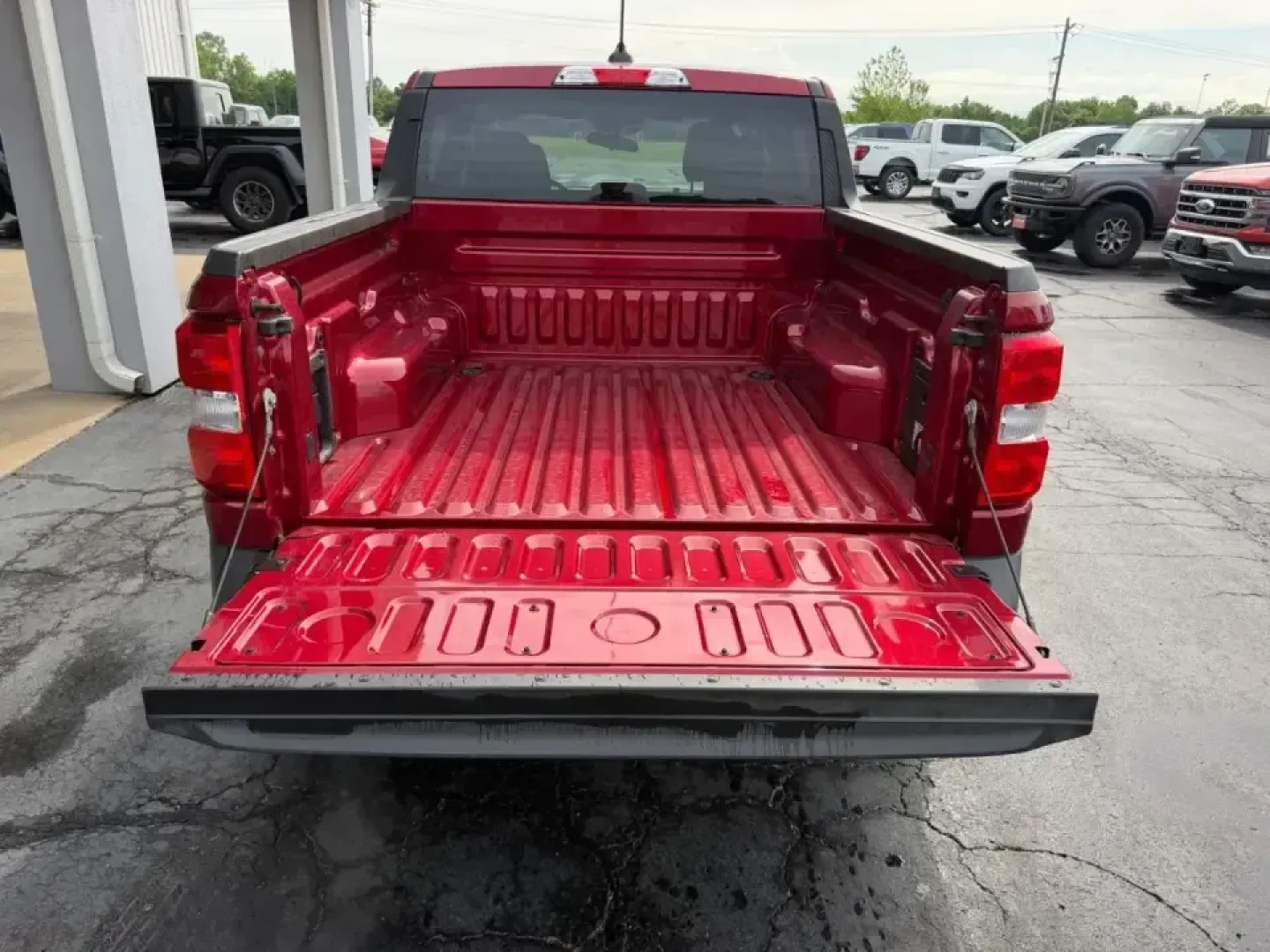 2026 /Navy Pier/Aspen Gray Cloth Ford Maverick XLT (3FTTW8JA6TR) with an 2.0L engine, CVT transmission, located at 141 Commercial Dr, Fredericktown, MO, 63645, (573) 783-6432, 37.570087, -90.320648 - Weekend projects, lake days, and long commutes through the Ozarks all get easier when your truck fits real life-easy to park, comfortable for the crew, and ready for whatever the week throws at you. This **2026 Ford Maverick XLT** in **Ruby Red** is built for drivers who want pickup versatility with - Photo#4