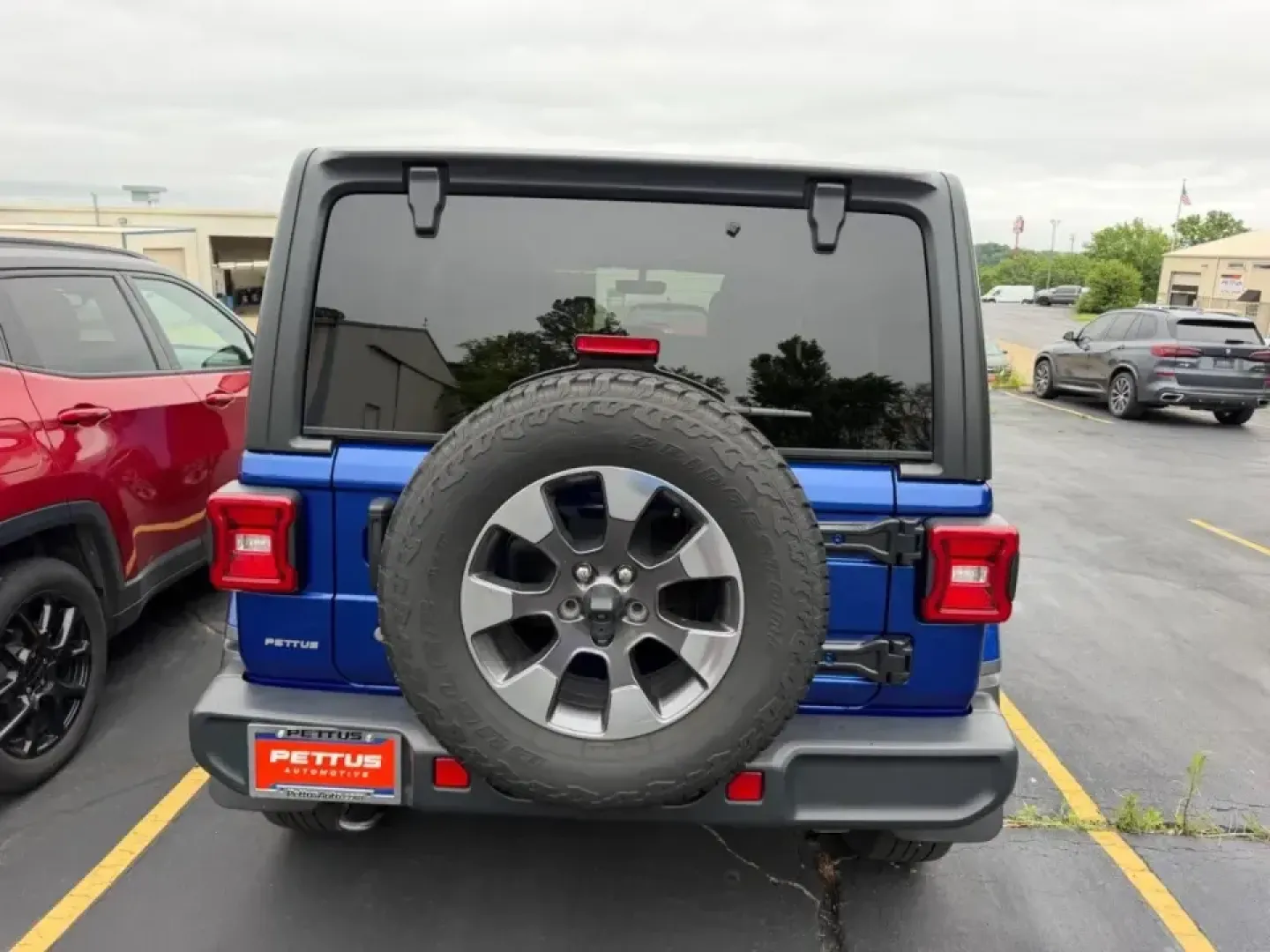 2018 /Black/Heritage Tan Leather Jeep Wrangler Unlimited Sahara (1C4HJXEG1JW) with an 3.6L V6 24V VVT UPG I engine, Automatic transmission, located at 970 Woodlawn Dr., Farmington, MO, 63640, (573) 431-7800, 37.825642, -90.468674 - Weekend trail runs at St. Joe State Park, sunny-day cruising with the top panels off, or a confident winter commute down Highway 67-this 2018 Jeep Wrangler Unlimited Sahara is built for the kind of Missouri lifestyle that doesn't fit into a just A to B routine. With iconic Wrangler capability and ev - Photo#2