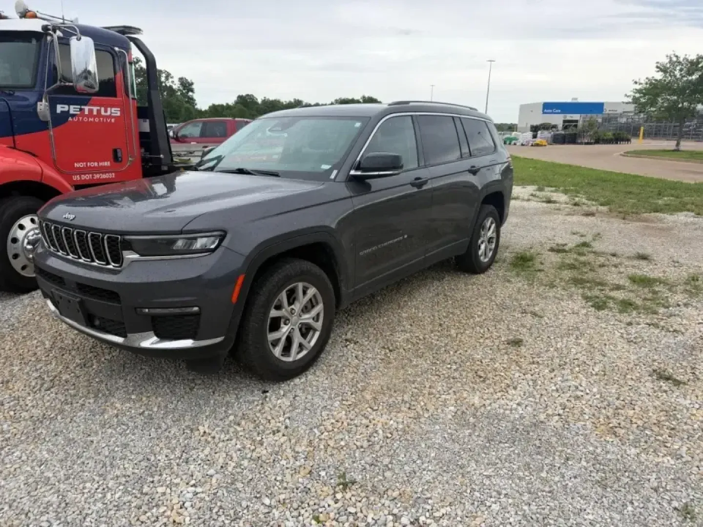 2021 /Global Black Jeep Grand Cherokee Limited (1C4RJKBG7M8) with an 3.6L V6 DOHC 24V engine, Automatic transmission, located at 12836 Highway 21, De Soto, MO, 63020, (636) 337-7777, 38.151867, -90.575615 - Picture your next weekend starting with an early-morning coffee in De Soto, then heading out past Route 21 toward the Mark Twain National Forest-kids comfortable in the back, gear packed, and confidence high when the pavement ends. If you want an SUV that fits family life, long commutes, and spontan - Photo#0