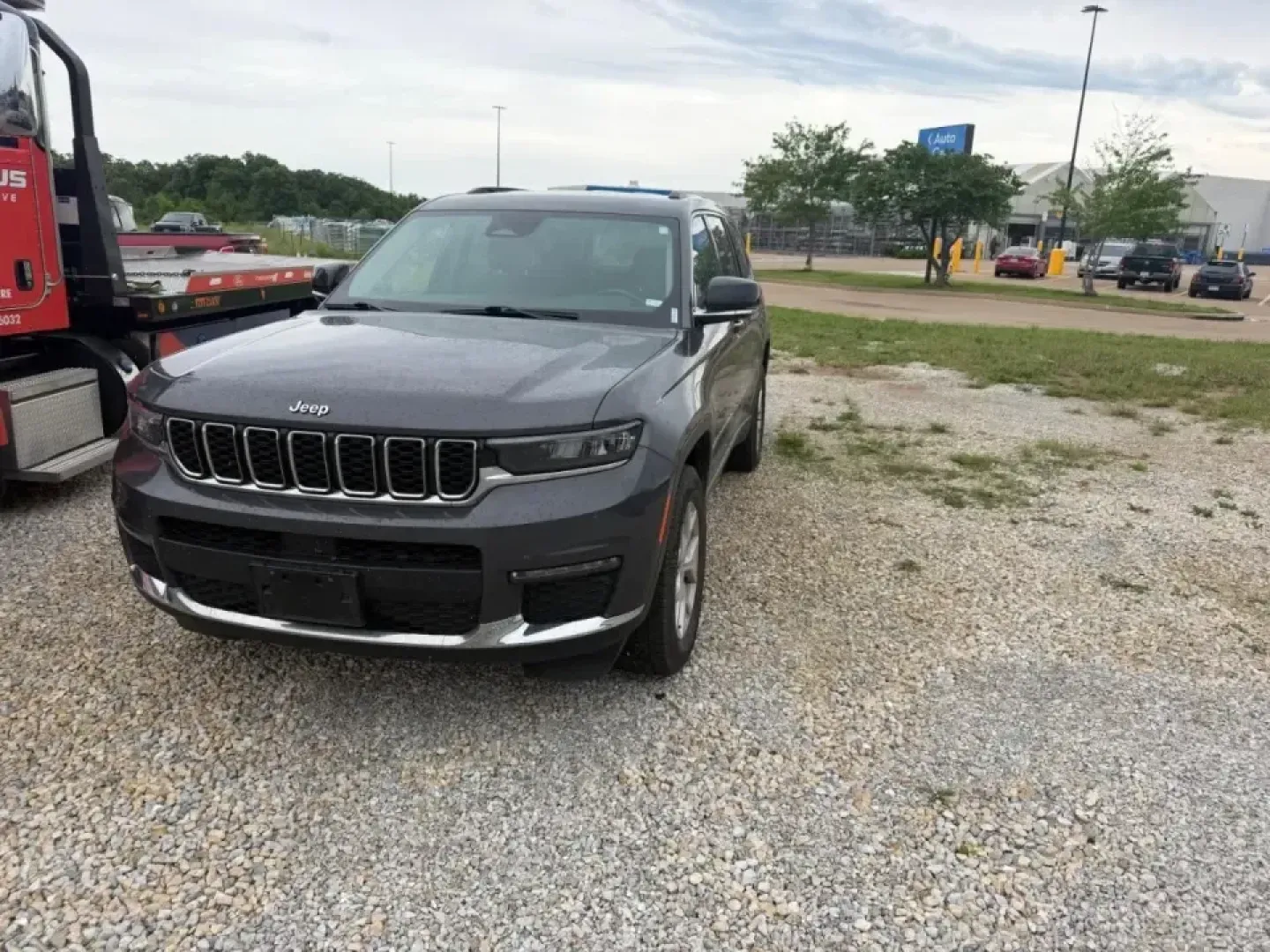 2021 /Global Black Jeep Grand Cherokee Limited (1C4RJKBG7M8) with an 3.6L V6 DOHC 24V engine, Automatic transmission, located at 12836 Highway 21, De Soto, MO, 63020, (636) 337-7777, 38.151867, -90.575615 - Picture your next weekend starting with an early-morning coffee in De Soto, then heading out past Route 21 toward the Mark Twain National Forest-kids comfortable in the back, gear packed, and confidence high when the pavement ends. If you want an SUV that fits family life, long commutes, and spontan - Photo#1