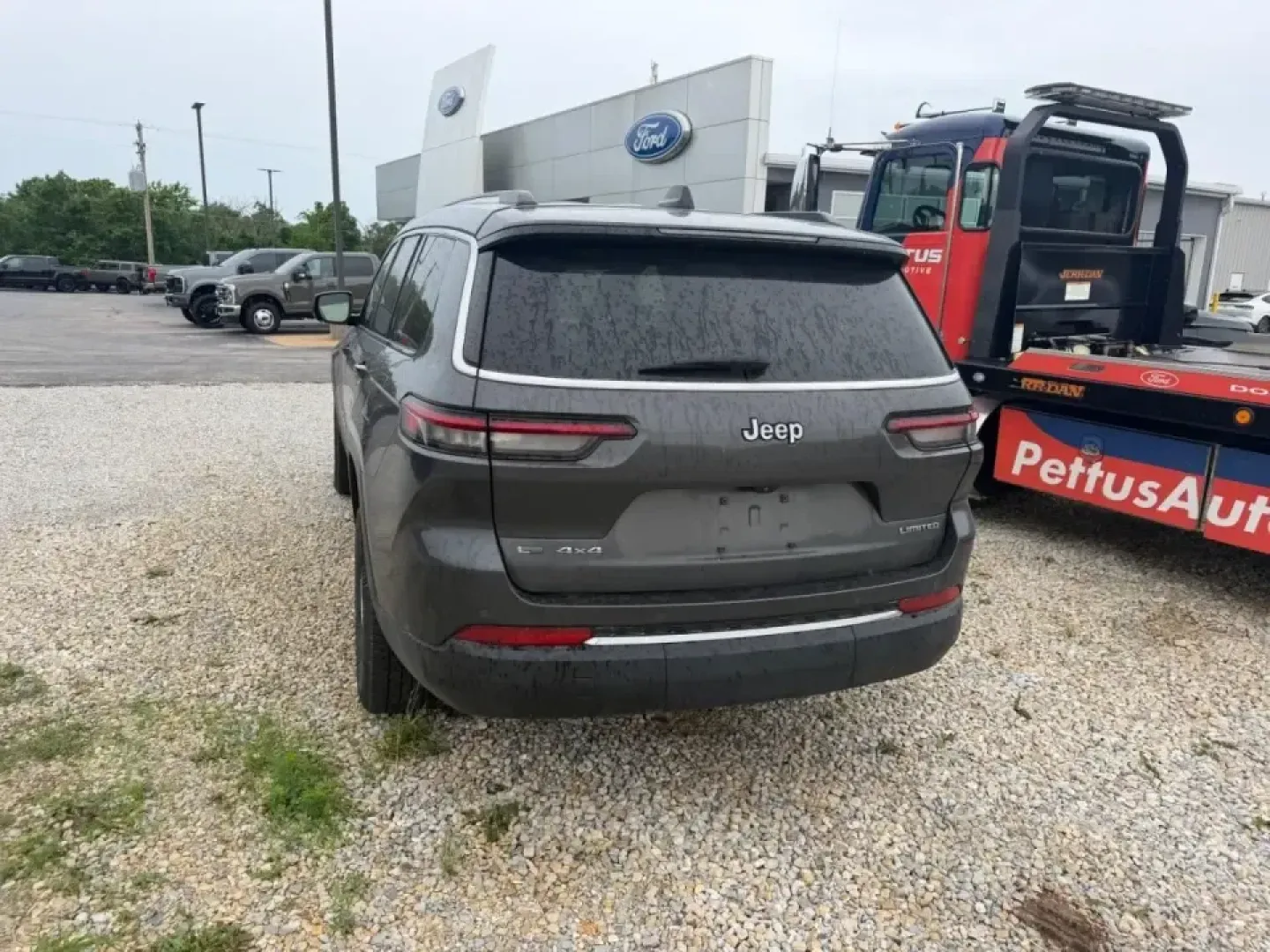 2021 /Global Black Jeep Grand Cherokee Limited (1C4RJKBG7M8) with an 3.6L V6 DOHC 24V engine, Automatic transmission, located at 12836 Highway 21, De Soto, MO, 63020, (636) 337-7777, 38.151867, -90.575615 - Picture your next weekend starting with an early-morning coffee in De Soto, then heading out past Route 21 toward the Mark Twain National Forest-kids comfortable in the back, gear packed, and confidence high when the pavement ends. If you want an SUV that fits family life, long commutes, and spontan - Photo#2