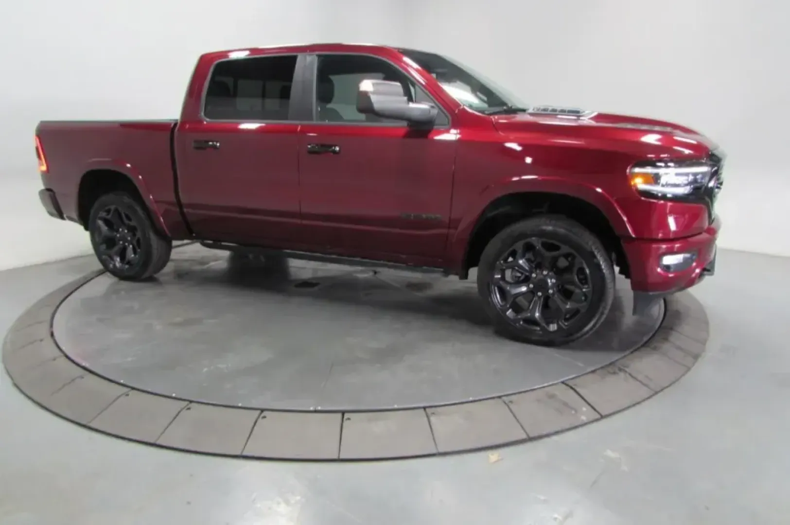 2023 /Black Leather Ram 1500 Limited (1C6SRFHT7PN) with an Other engine, located at 12830 Highway 21, De Soto, MO, 63020, (636) 337-7777, 38.153099, -90.573624 - USED 2023 Ram 1500 Limited from Pettus Chrysler Dodge Jeep Ram De Soto, De Soto MO. - Photo#3