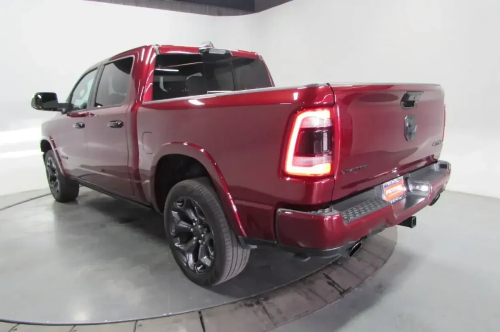 2023 /Black Leather Ram 1500 Limited (1C6SRFHT7PN) with an Other engine, located at 12830 Highway 21, De Soto, MO, 63020, (636) 337-7777, 38.153099, -90.573624 - USED 2023 Ram 1500 Limited from Pettus Chrysler Dodge Jeep Ram De Soto, De Soto MO. - Photo#5