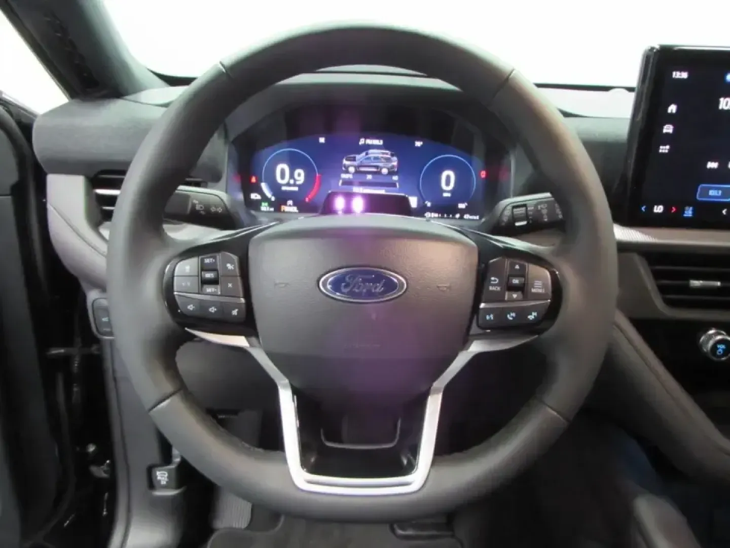 2026 /Mojave Dusk/Onyx Ford Explorer Platinum (1FMUK8HH4TG) with an 2.3L EcoBoost I-4 engine, Automatic transmission, located at 12836 Highway 21, De Soto, MO, 63020, (636) 337-7777, 38.151867, -90.575615 - Whether you're planning family road trips down I-55, tackling school drop-offs in De Soto, or heading out for a weekend escape to nearby parks and trails, the 2026 Ford Explorer Platinum is built to make everyday driving feel like an upgrade. With its confident stance, refined interior, and smart sa - Photo#25