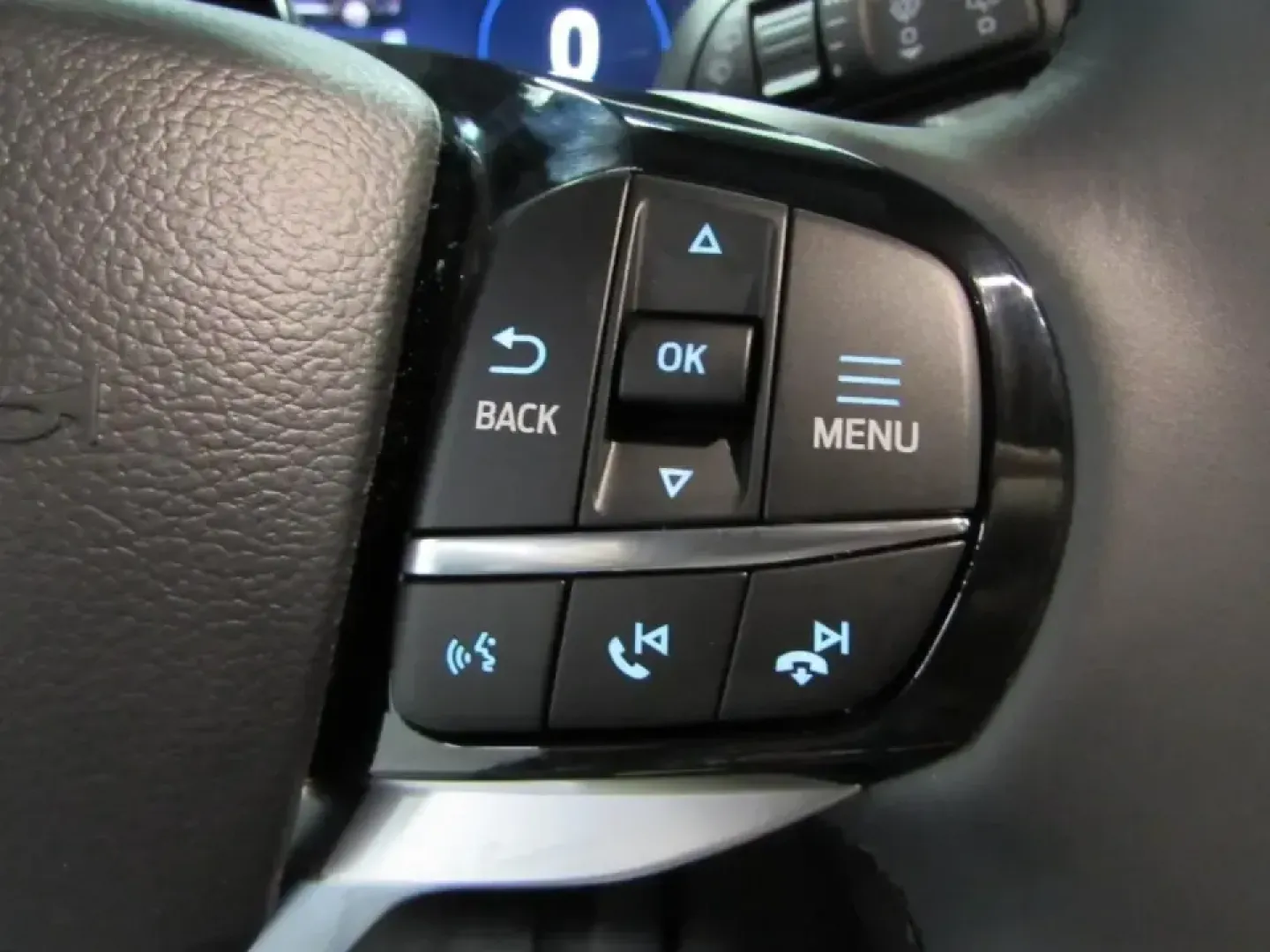 2026 /Mojave Dusk/Onyx Ford Explorer Platinum (1FMUK8HH4TG) with an 2.3L EcoBoost I-4 engine, Automatic transmission, located at 12836 Highway 21, De Soto, MO, 63020, (636) 337-7777, 38.151867, -90.575615 - Whether you're planning family road trips down I-55, tackling school drop-offs in De Soto, or heading out for a weekend escape to nearby parks and trails, the 2026 Ford Explorer Platinum is built to make everyday driving feel like an upgrade. With its confident stance, refined interior, and smart sa - Photo#27