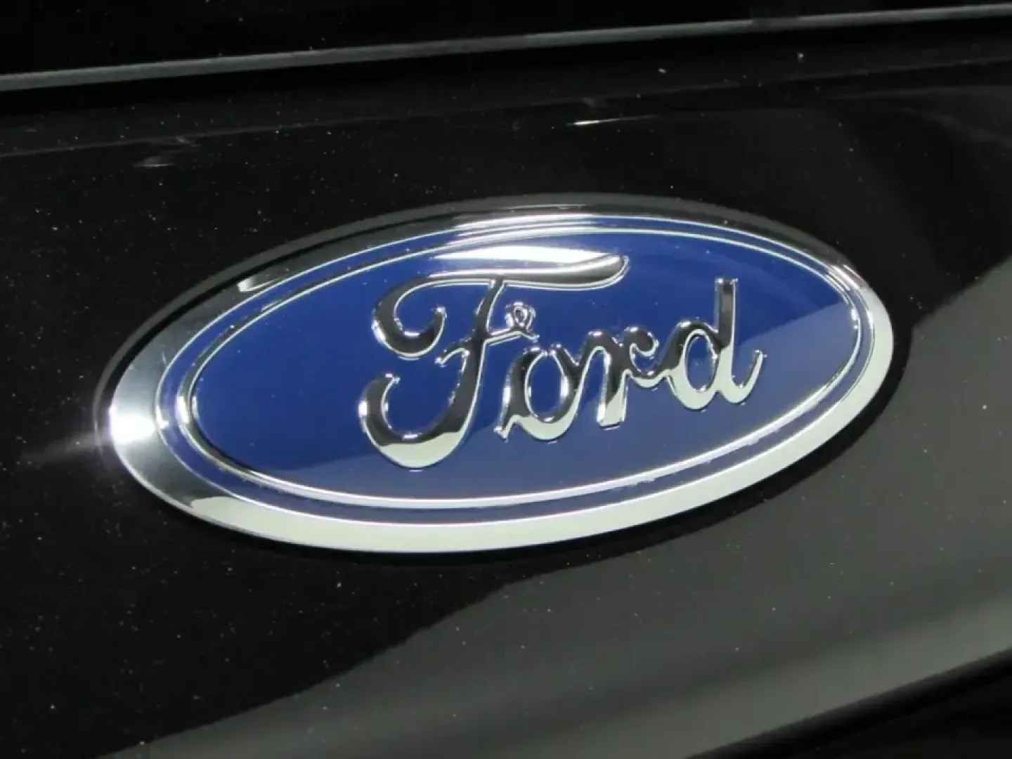 2026 /Mojave Dusk/Onyx Ford Explorer Platinum (1FMUK8HH4TG) with an 2.3L EcoBoost I-4 engine, Automatic transmission, located at 12836 Highway 21, De Soto, MO, 63020, (636) 337-7777, 38.151867, -90.575615 - Whether you're planning family road trips down I-55, tackling school drop-offs in De Soto, or heading out for a weekend escape to nearby parks and trails, the 2026 Ford Explorer Platinum is built to make everyday driving feel like an upgrade. With its confident stance, refined interior, and smart sa - Photo#36