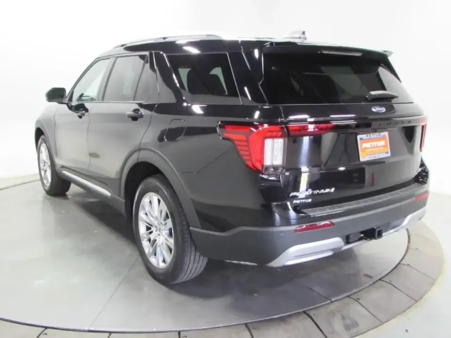 2026 /Mojave Dusk/Onyx Ford Explorer Platinum (1FMUK8HH4TG) with an 2.3L EcoBoost I-4 engine, Automatic transmission, located at 12836 Highway 21, De Soto, MO, 63020, (636) 337-7777, 38.151867, -90.575615 - Whether you're planning family road trips down I-55, tackling school drop-offs in De Soto, or heading out for a weekend escape to nearby parks and trails, the 2026 Ford Explorer Platinum is built to make everyday driving feel like an upgrade. With its confident stance, refined interior, and smart sa - Photo#4