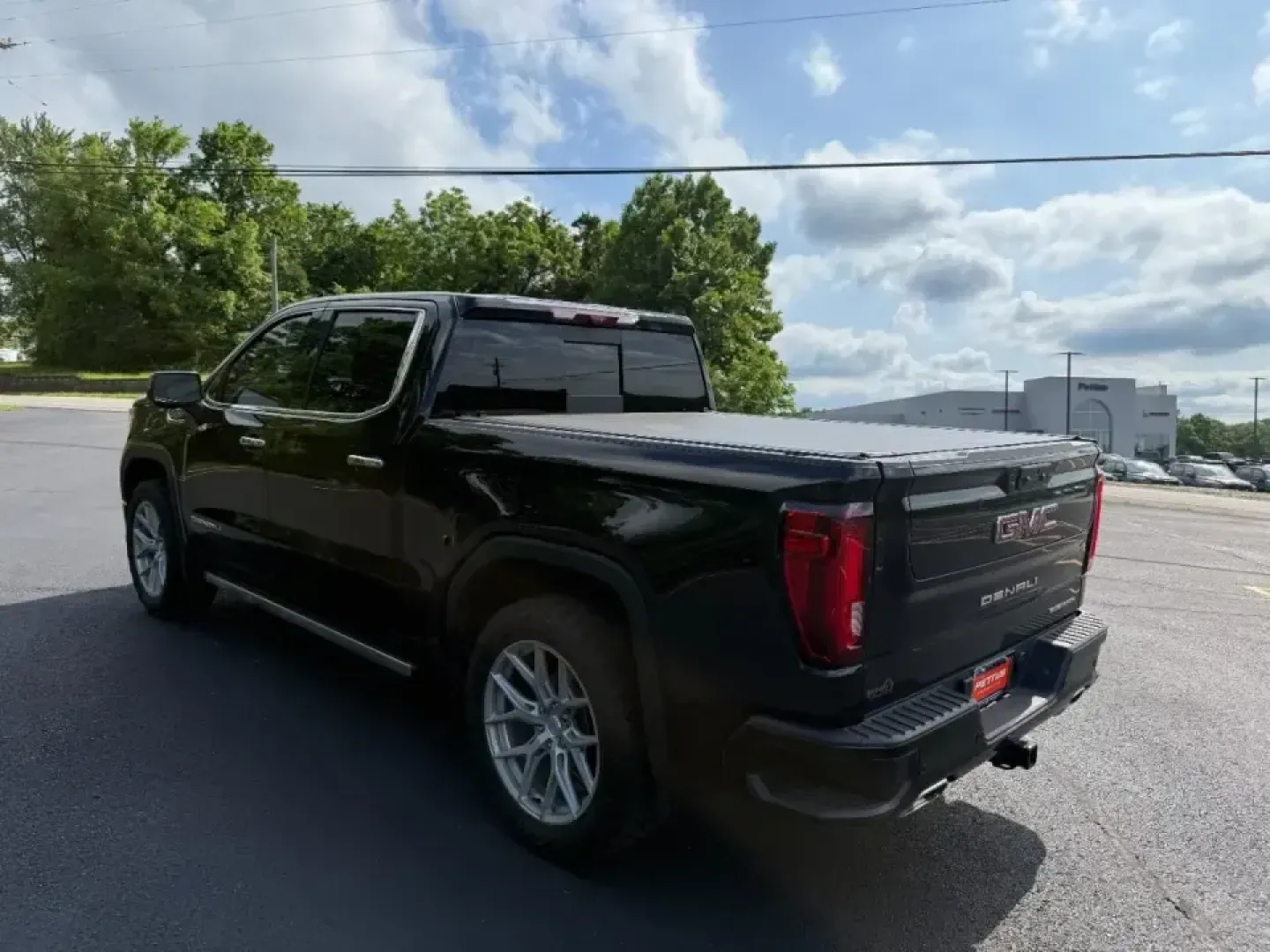 2023 /Black GMC Sierra 1500 Denali (3GTUUGEL3PG) with an 6.2L V8 OHV 16V engine, 6A transmission, located at 12836 Highway 21, De Soto, MO, 63020, (636) 337-7777, 38.151867, -90.575615 - If your weekends bounce between hauling gear, heading to the lake, and tackling home projects-while your weekdays demand a smooth, confident commute-this 2023 GMC Sierra 1500 Denali Crew Cab Short Box 4WD is built for that do-it-all lifestyle. With bold BLACK styling, premium Denali comfort, and Fou - Photo#2