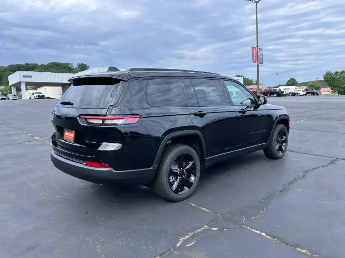 2025 /Global Black Leather Jeep Grand Cherokee Altitude X (1C4RJKAG0S8) with an 3.6L V6 24V VVT UPG I engine, Automatic transmission, located at 970 Woodlawn Dr., Farmington, MO, 63640, (573) 431-7800, 37.825642, -90.468674 - ### Discover the Perfect Blend of Adventure and Elegance: 2025 Jeep Grand Cherokee L Altitude X at Pettus CDJR Farmington<br /> <br /> If you're searching for a vehicle that fits seamlessly into your lifestyle-be it a growing family adventure, a daily commuter, or a weekend getaway-the 2025 Jeep Gra - Photo#2